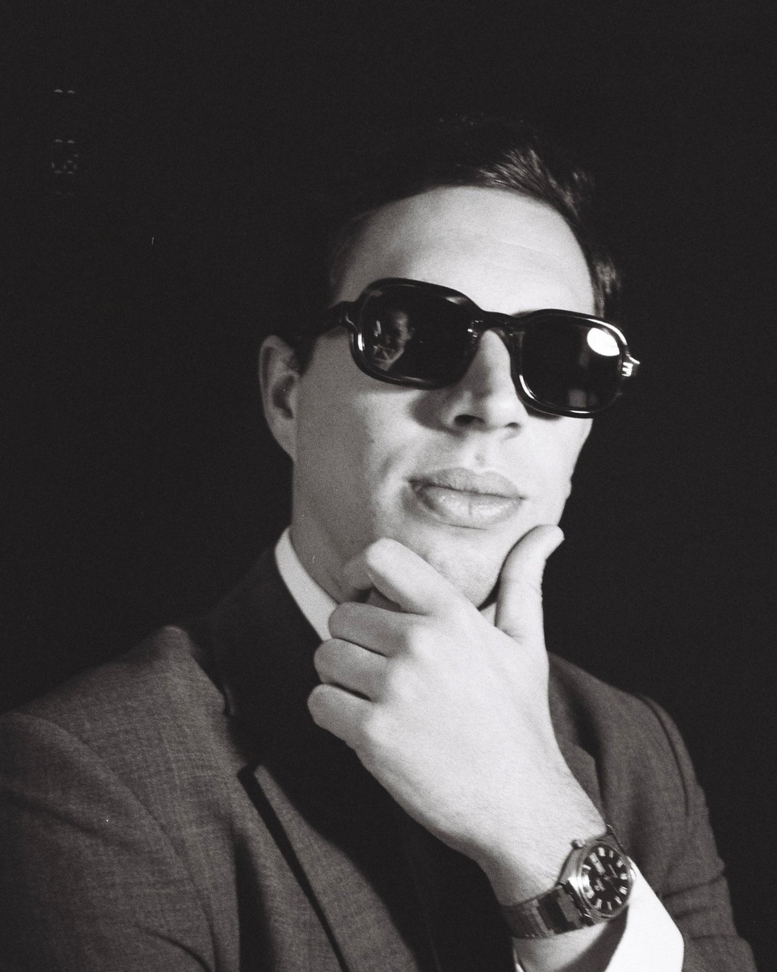 Alex Couto black and white portrait.