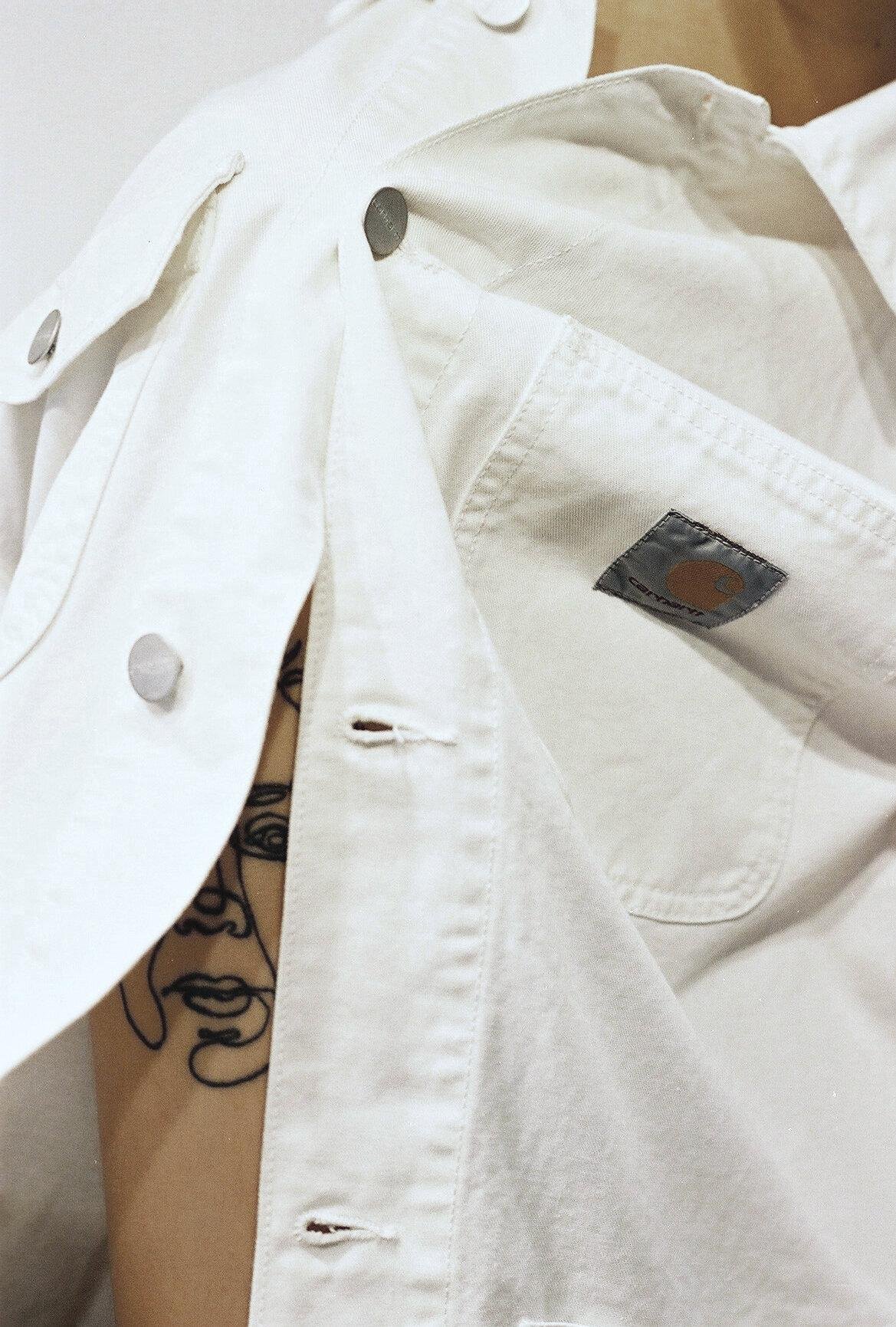 Photo of a detail of a Carhartt shirt for the Visual Installment 2.