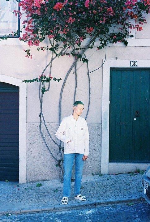 Man posing in a street of Lisbon for Visual Installment 2.