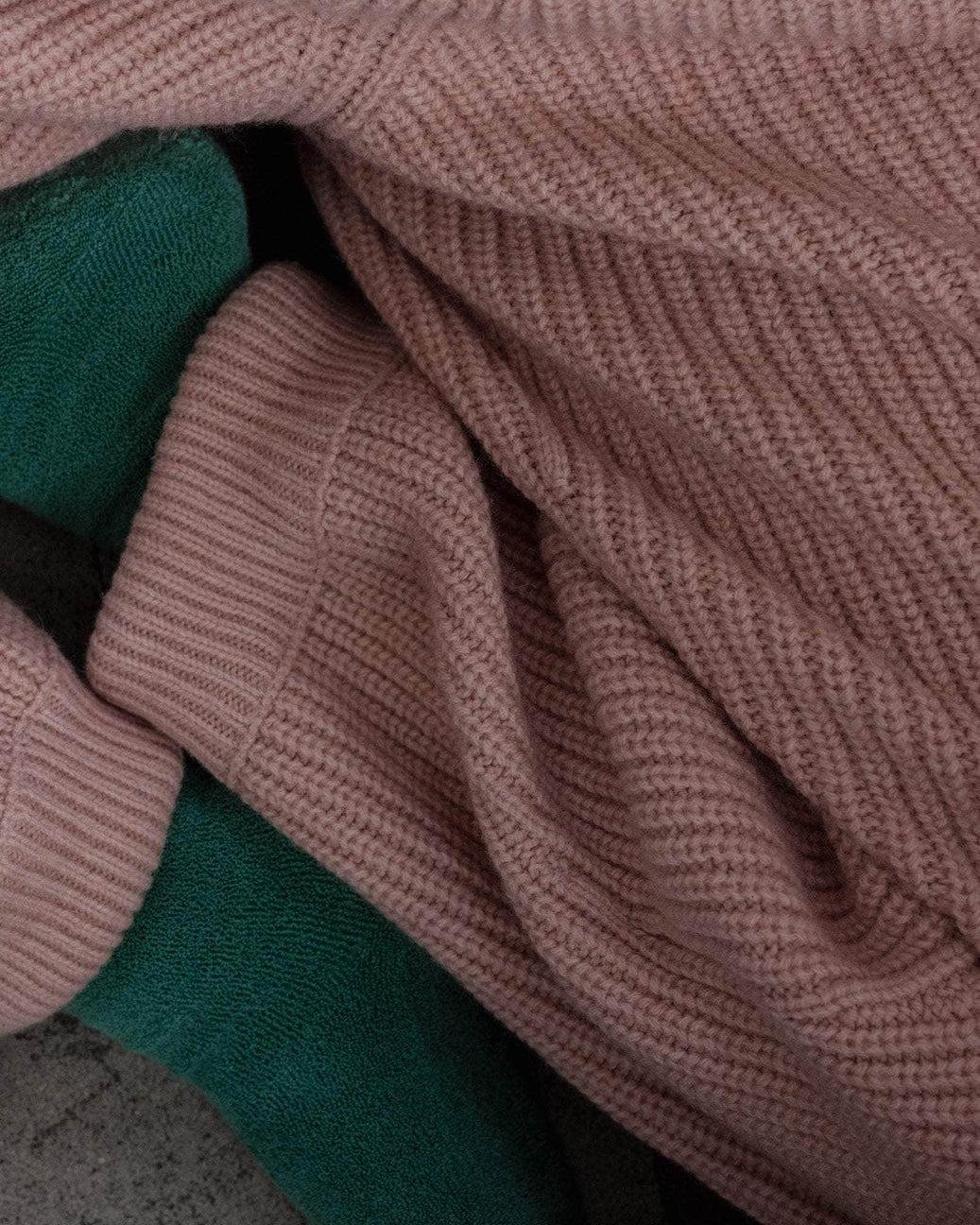 Baserange Mea Pants detail