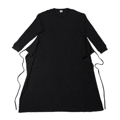 Baserange Shaw Kaftan in black.