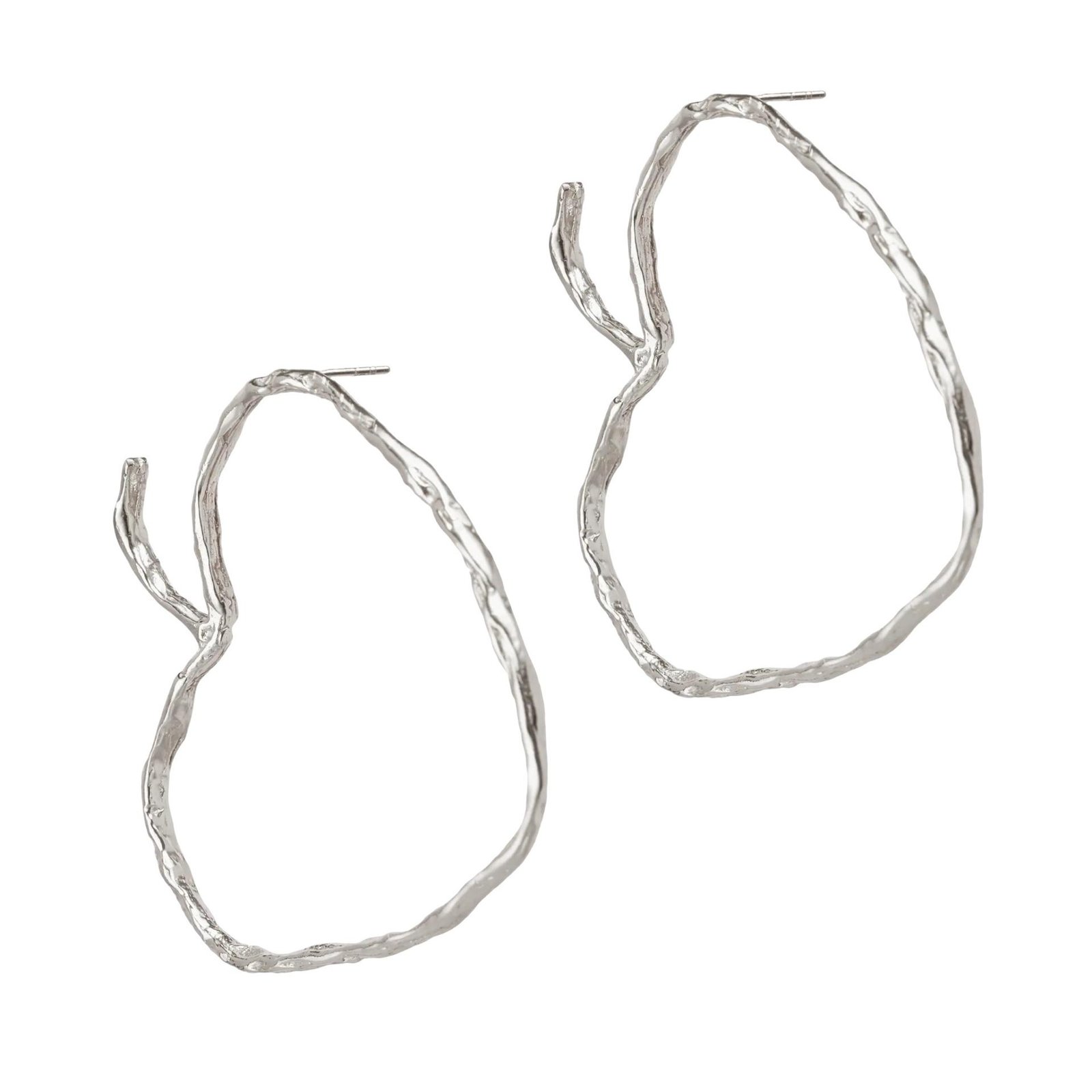 Simuero Manzanas Earrings in Silver on a white background.