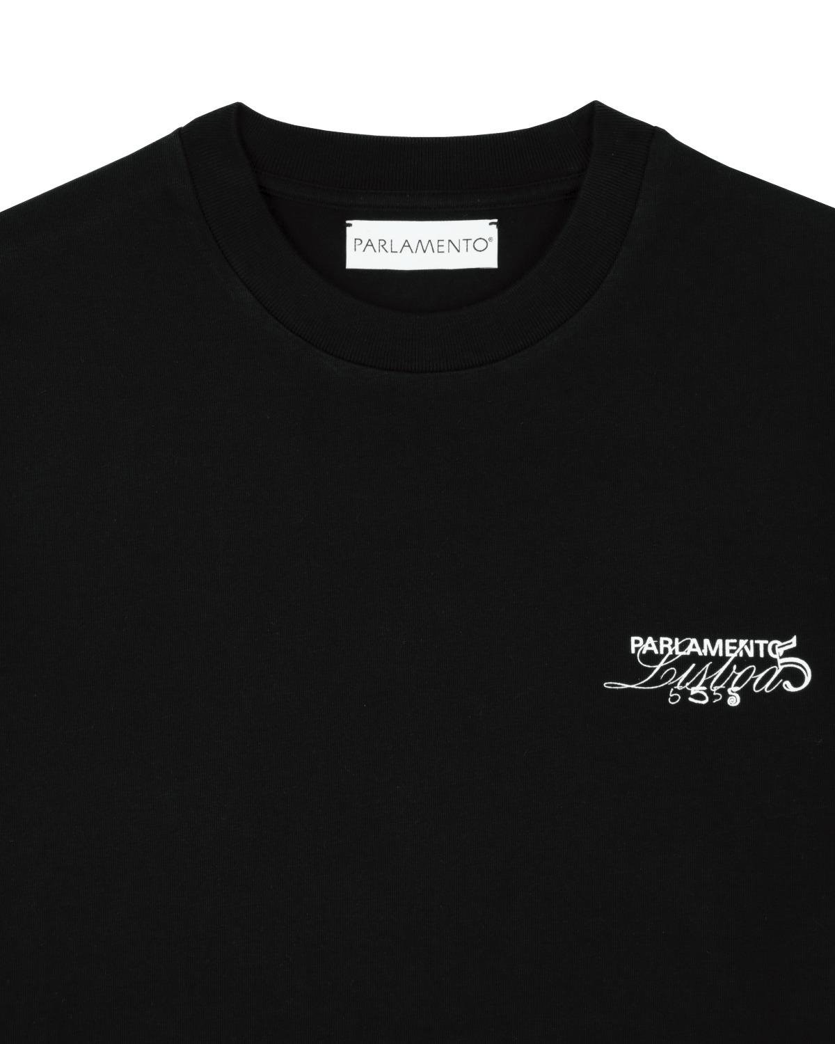 Parlamento Lisboa Five Years T-Shirt collar detail.