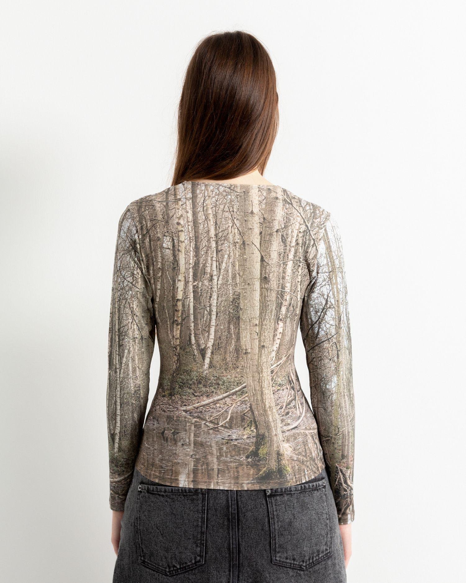 View of a person wearing the Heresy Marsh Top Print from the back.