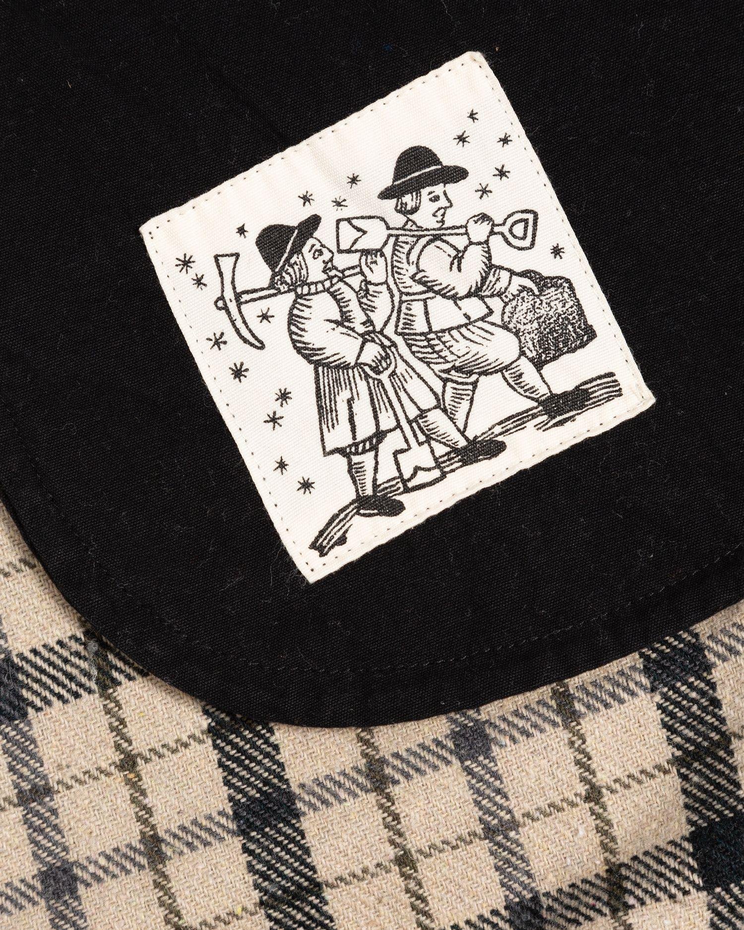 Detail of the Heresy Steady Skirt label