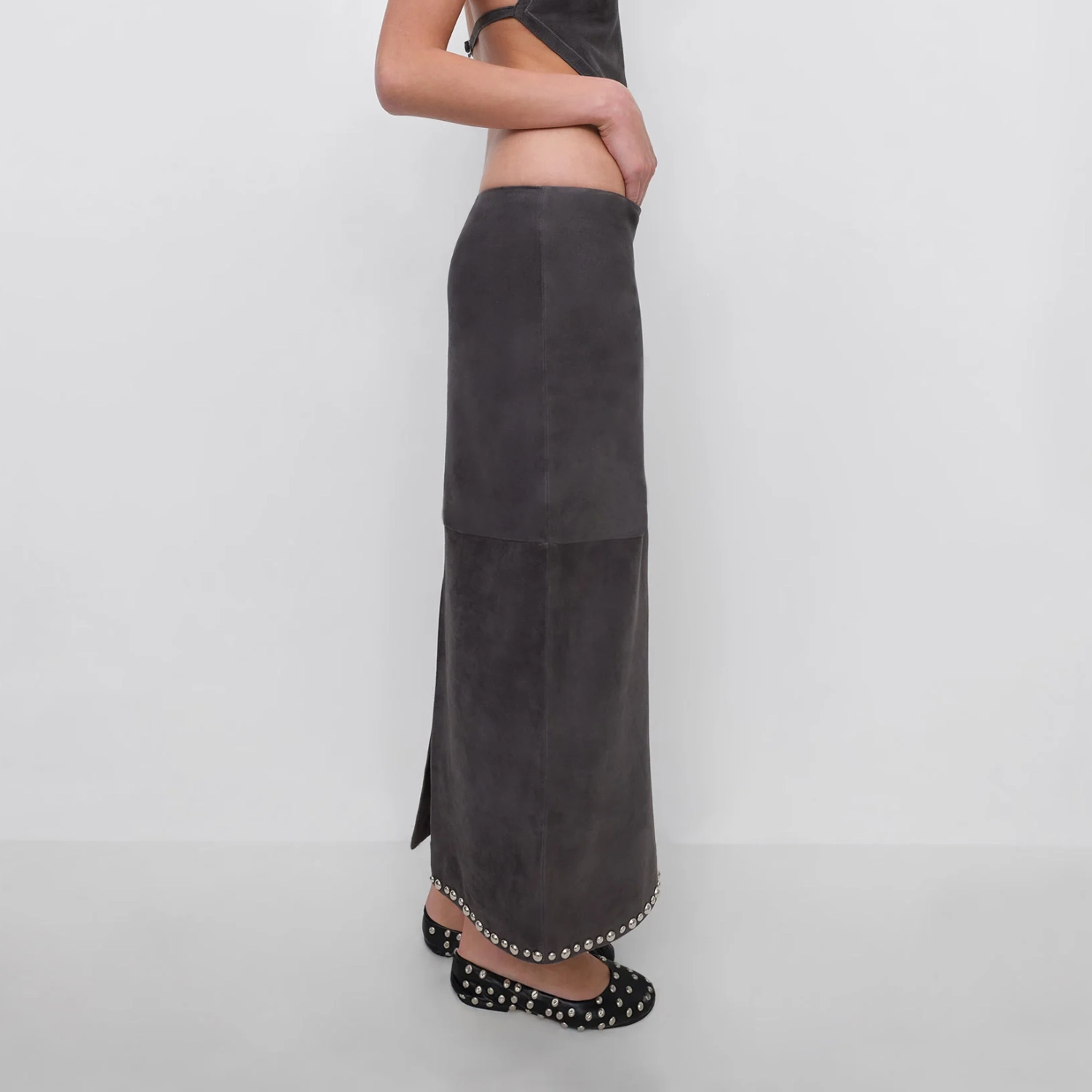 Gimaguas Bella Midi Skirt Grey side view on model