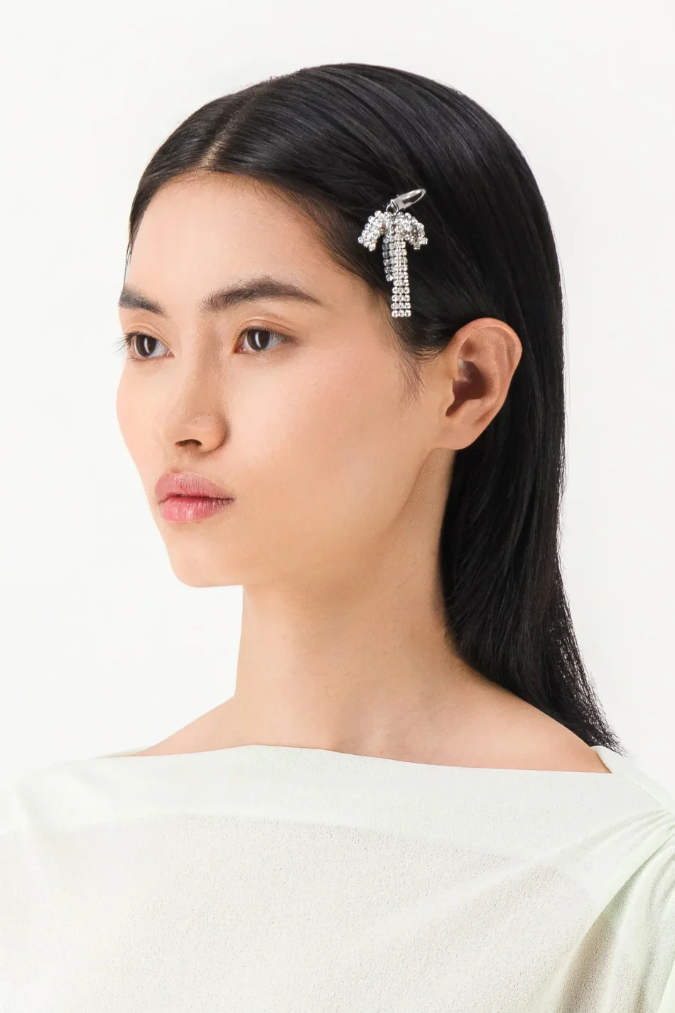 Sammy Hair Clip on model in a white background