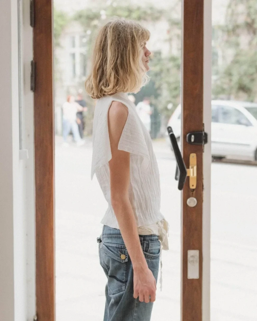 Baserange Folio Top Undyed side view on model