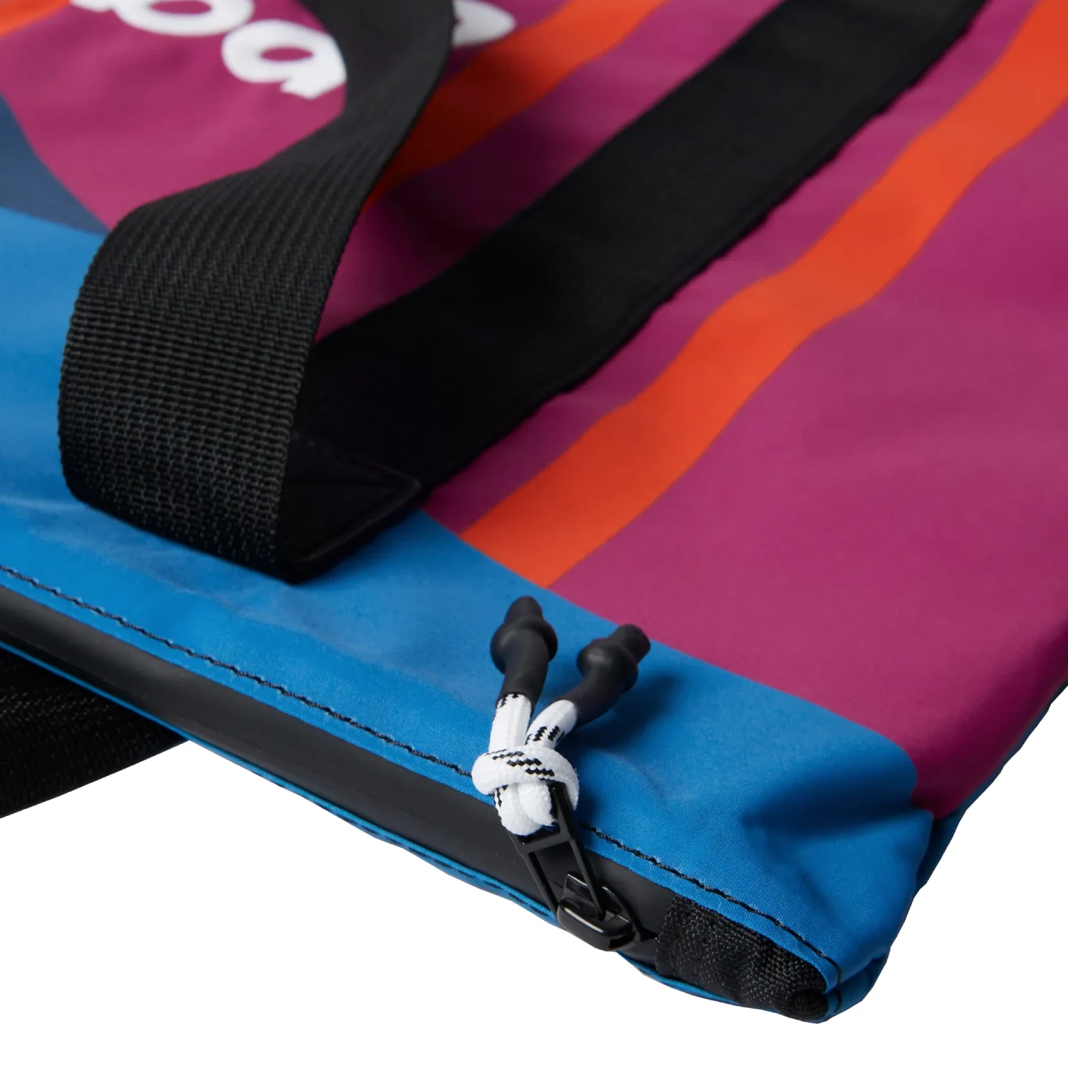 by Parra The Festival Fence Bag Blue detail in a white background