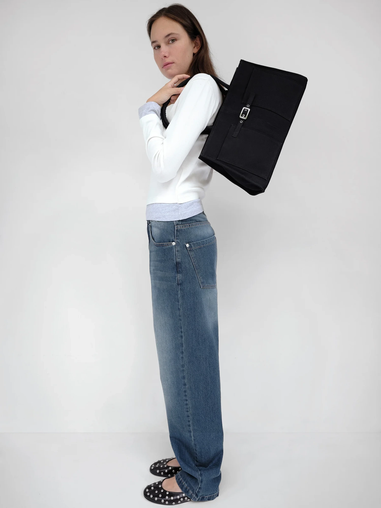 Gimaguas Annamaria Bag Canvas Black front view on model