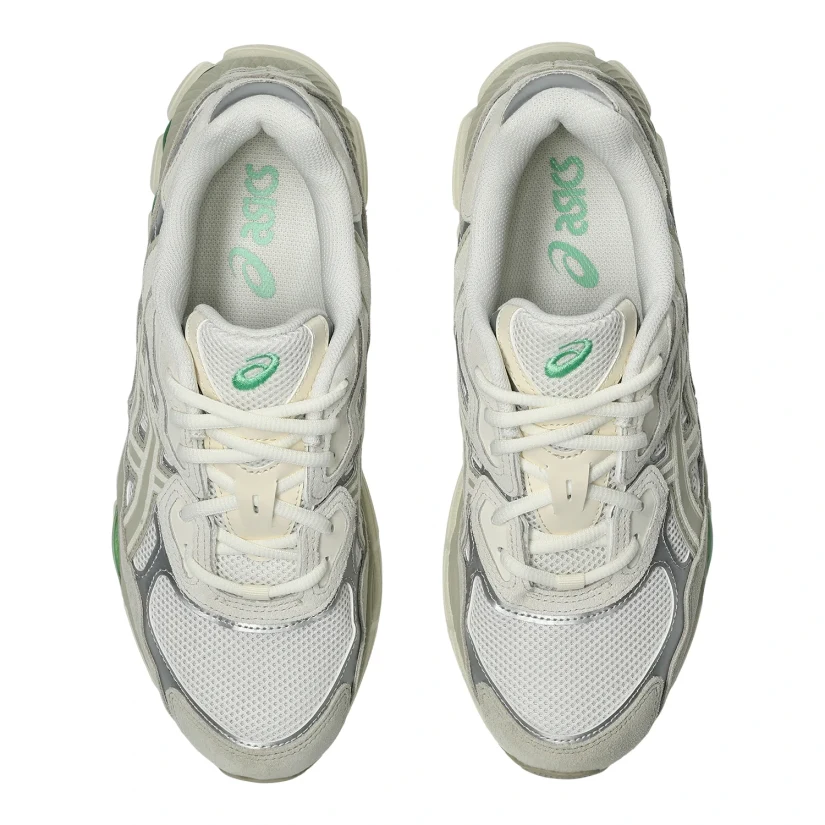 Asics GEL-NYC Cream/Fossil top view in a white background
