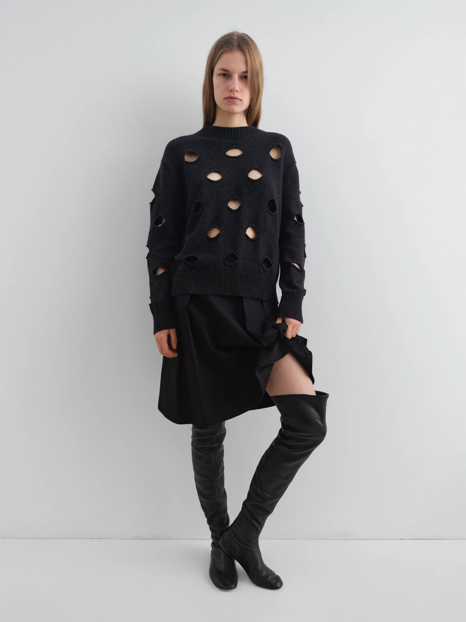 Gimaguas Dots Jumper Black front view on model