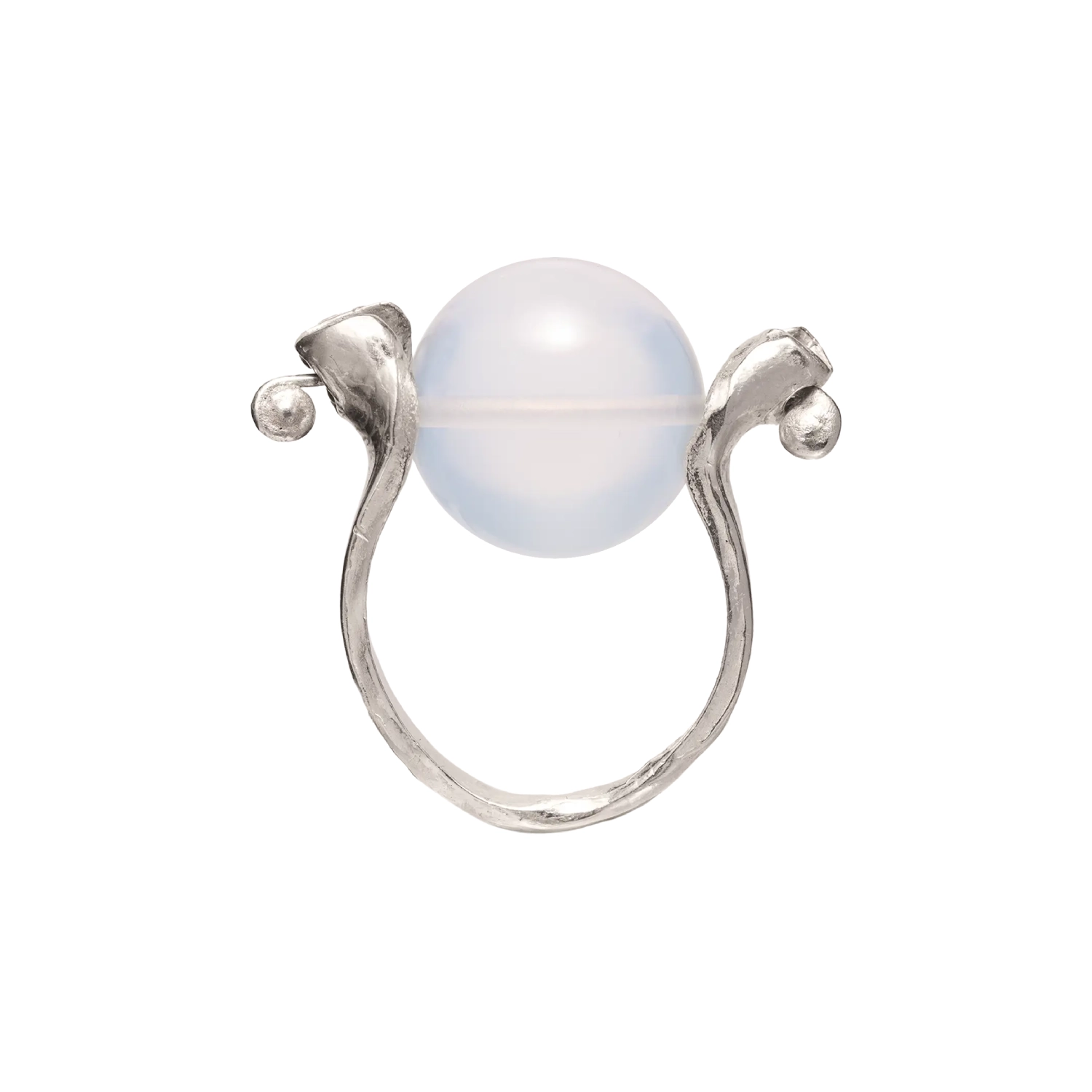 Simuero Lira Ring Silver/White front view in a white background