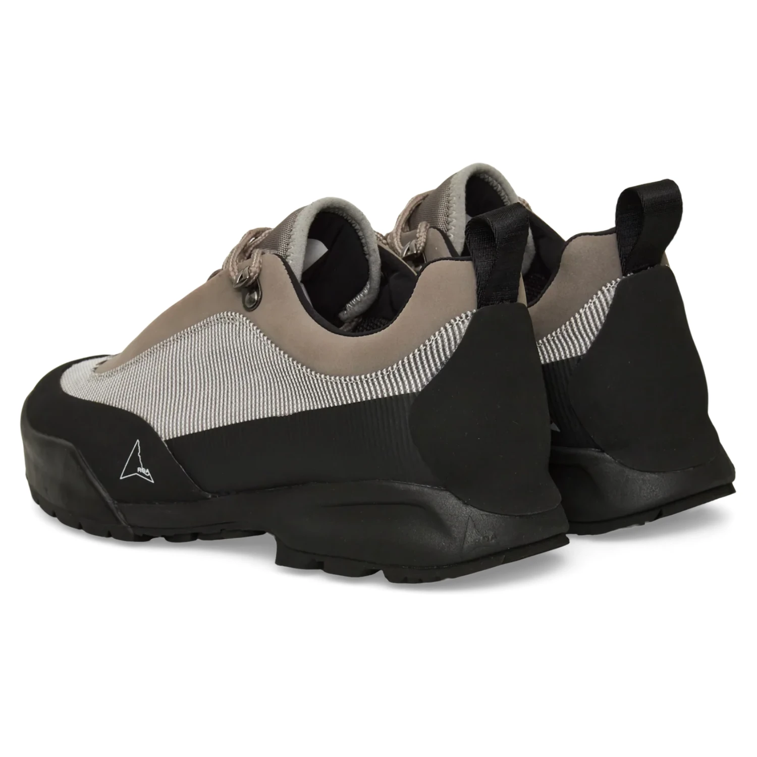 ROA Cingino Silver Black side view in a white backgroundf