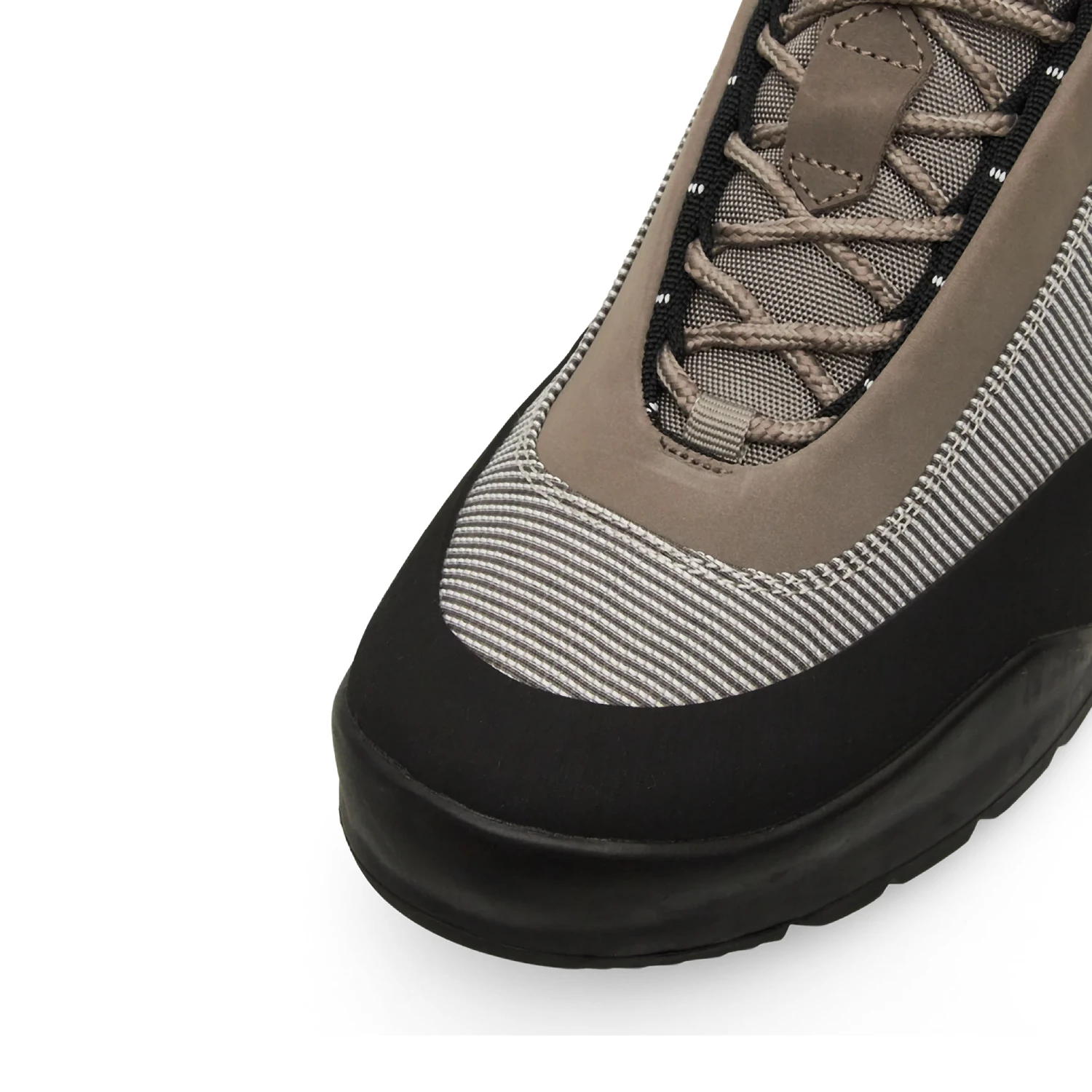 ROA Cingino Silver Black top view detail in a white background