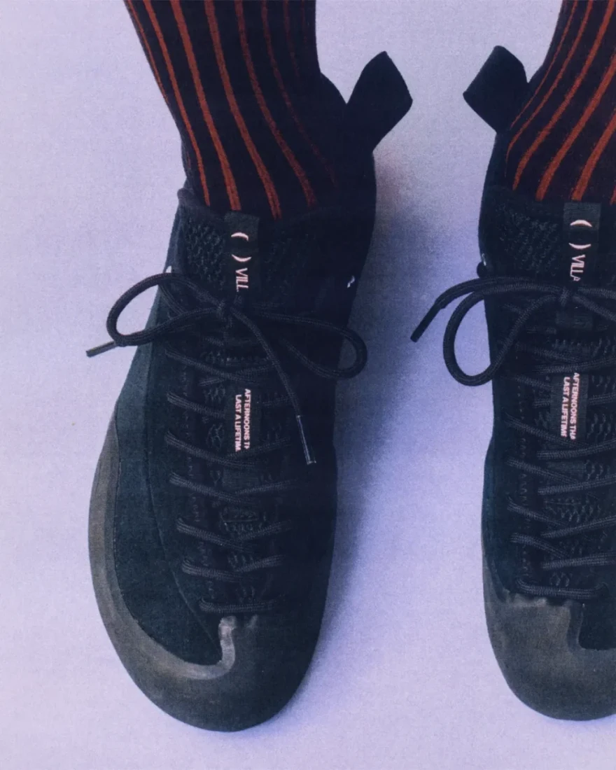 Village PM 1PM Black on model