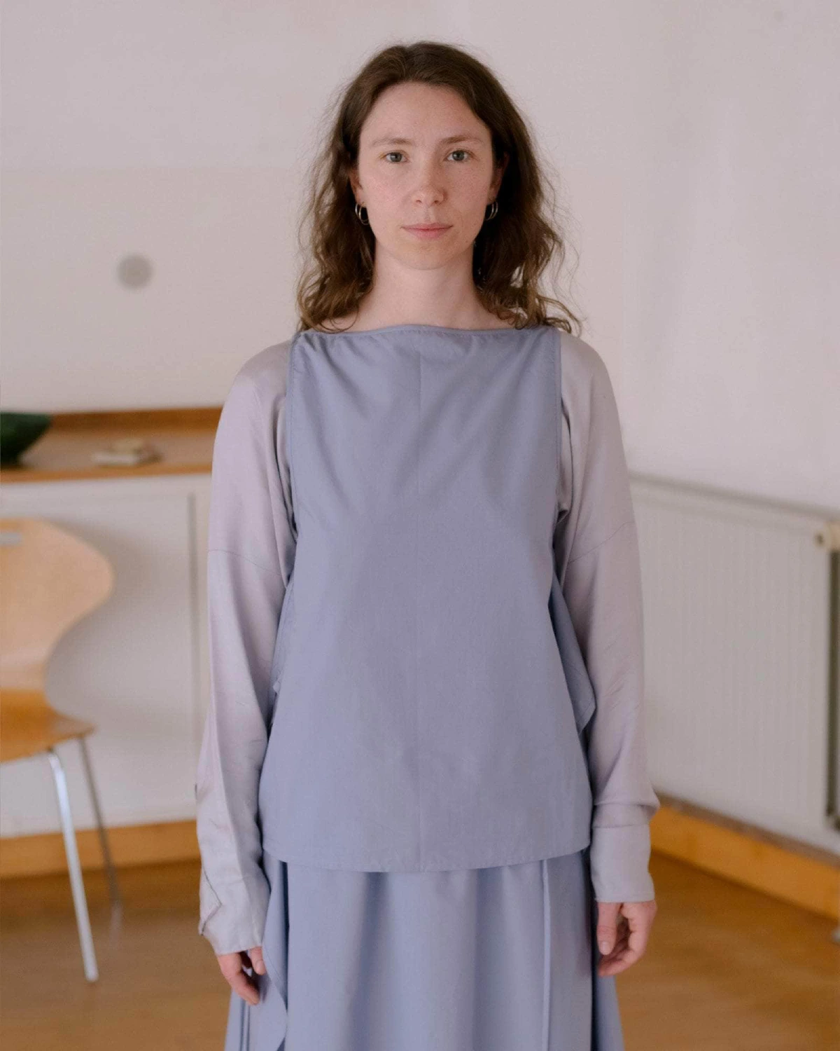 Baserange Decti Top Nelson Blue front view on model