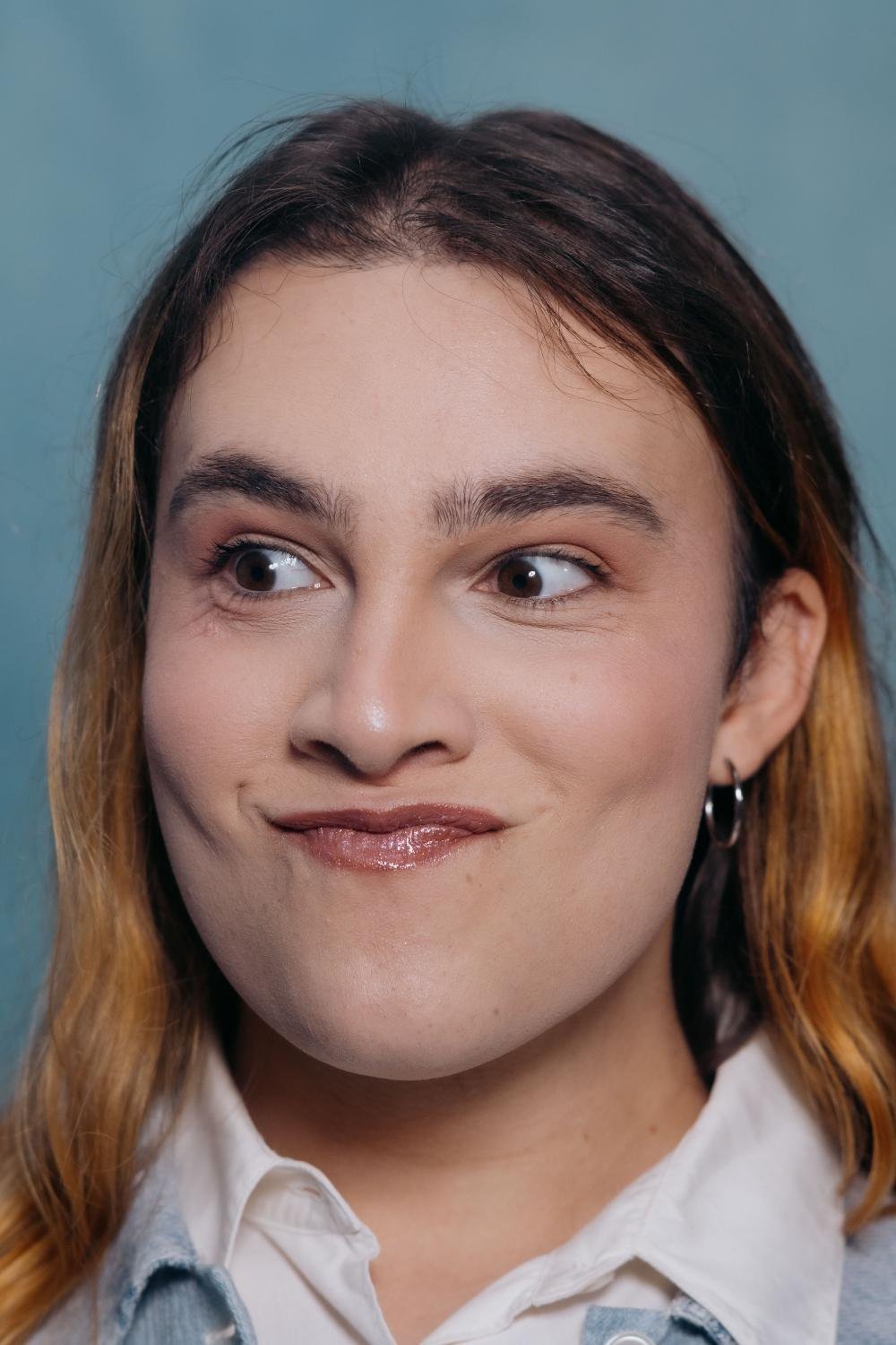 Parlamento Holiday - Lyra Portrait