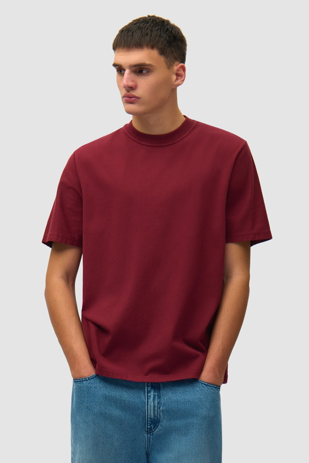 Arte Antwerp Abstract Back Print T-Shirt Bordeaux front view on model