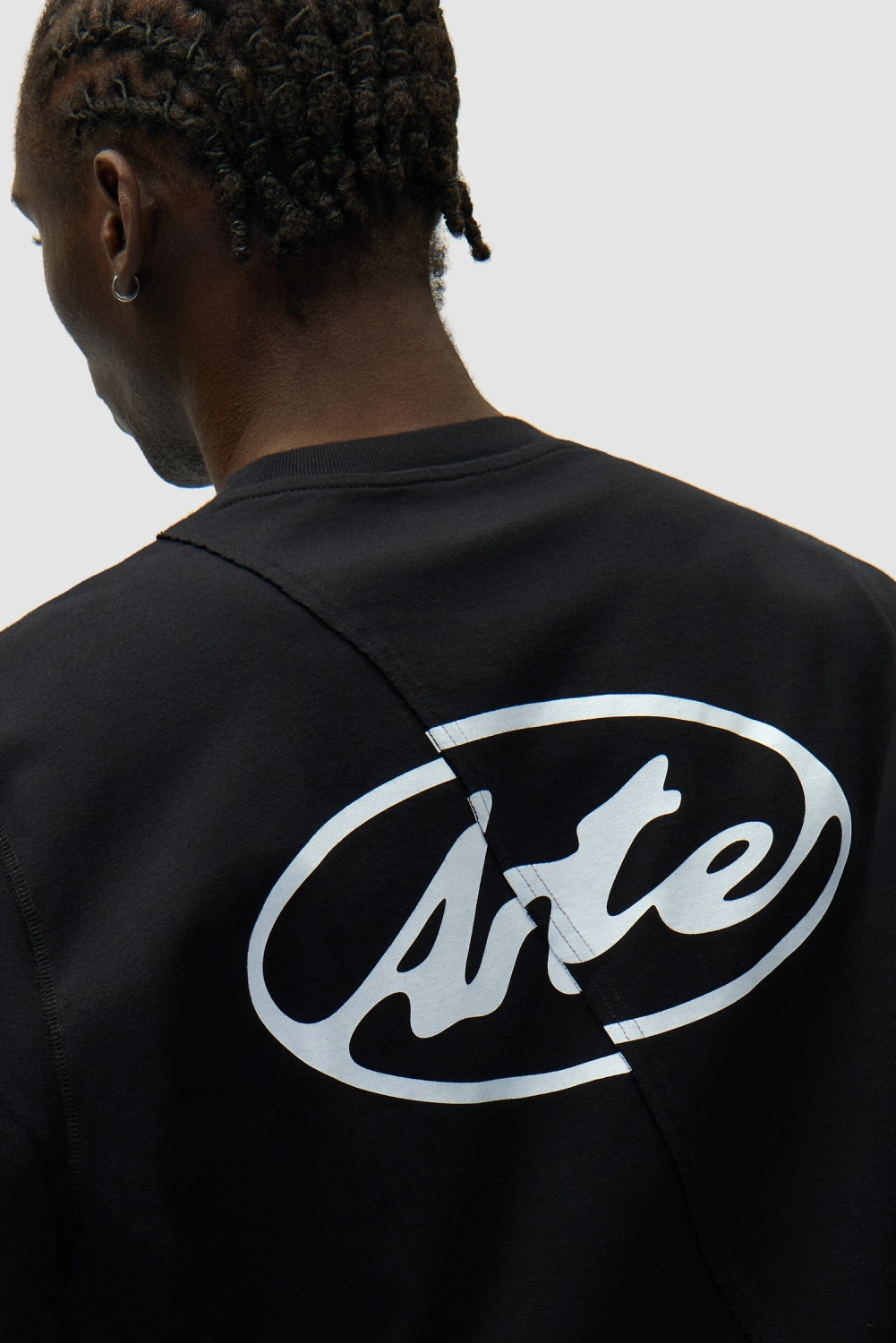 Arte Antwerp Back Circle Logo Longsleeve Black back view on model