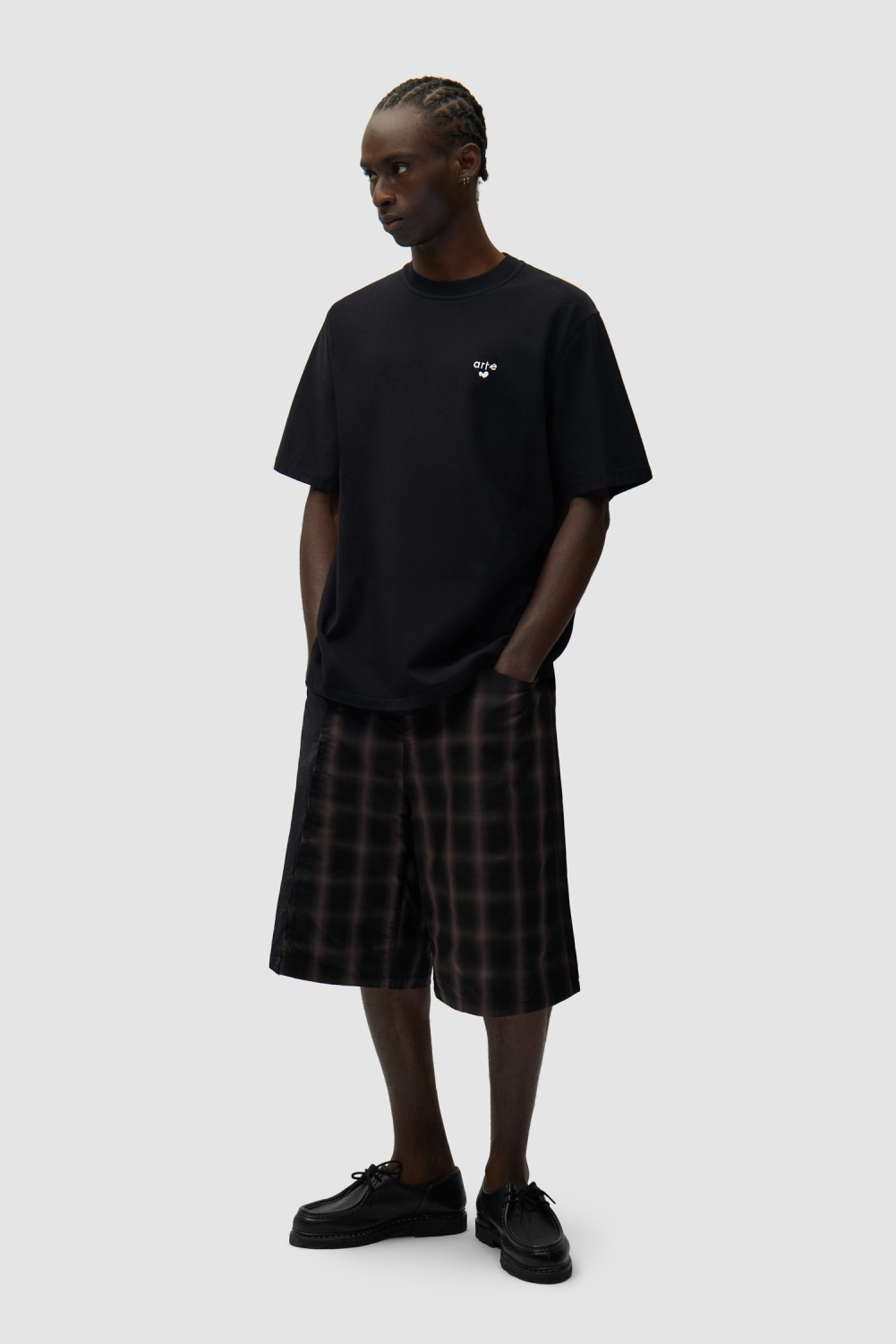 Arte Antwerp Heart Logo T-Shirt Black front view on model