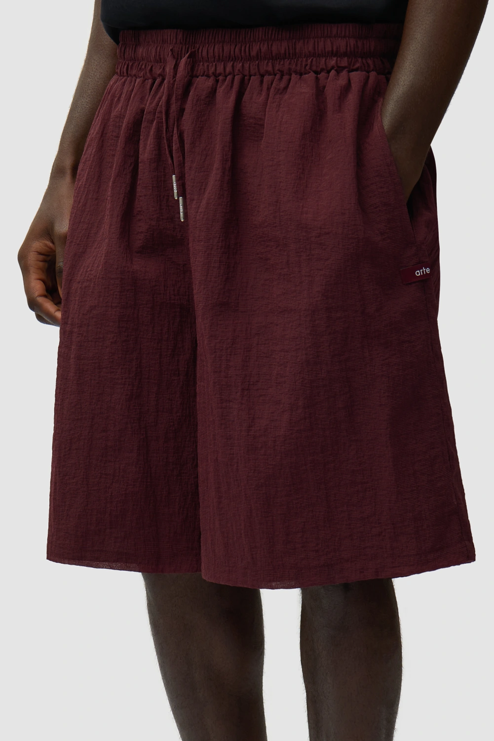 Arte Antwerp Mesh Shorts Bordeaux front view on model