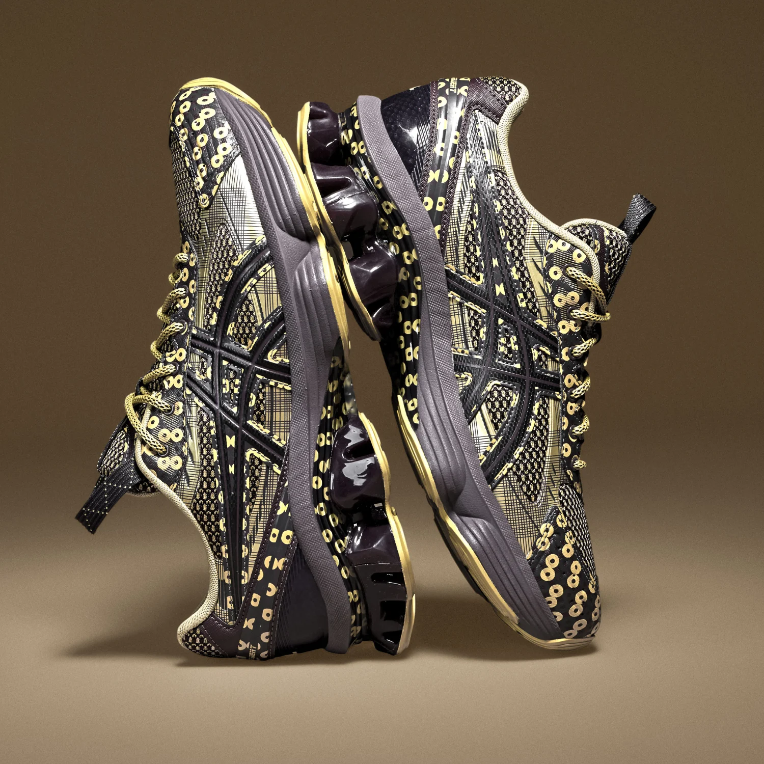 Asics US7-S Gel-Kinetic Fluent Beniimo Purple/Lemongrass side view in a brown background