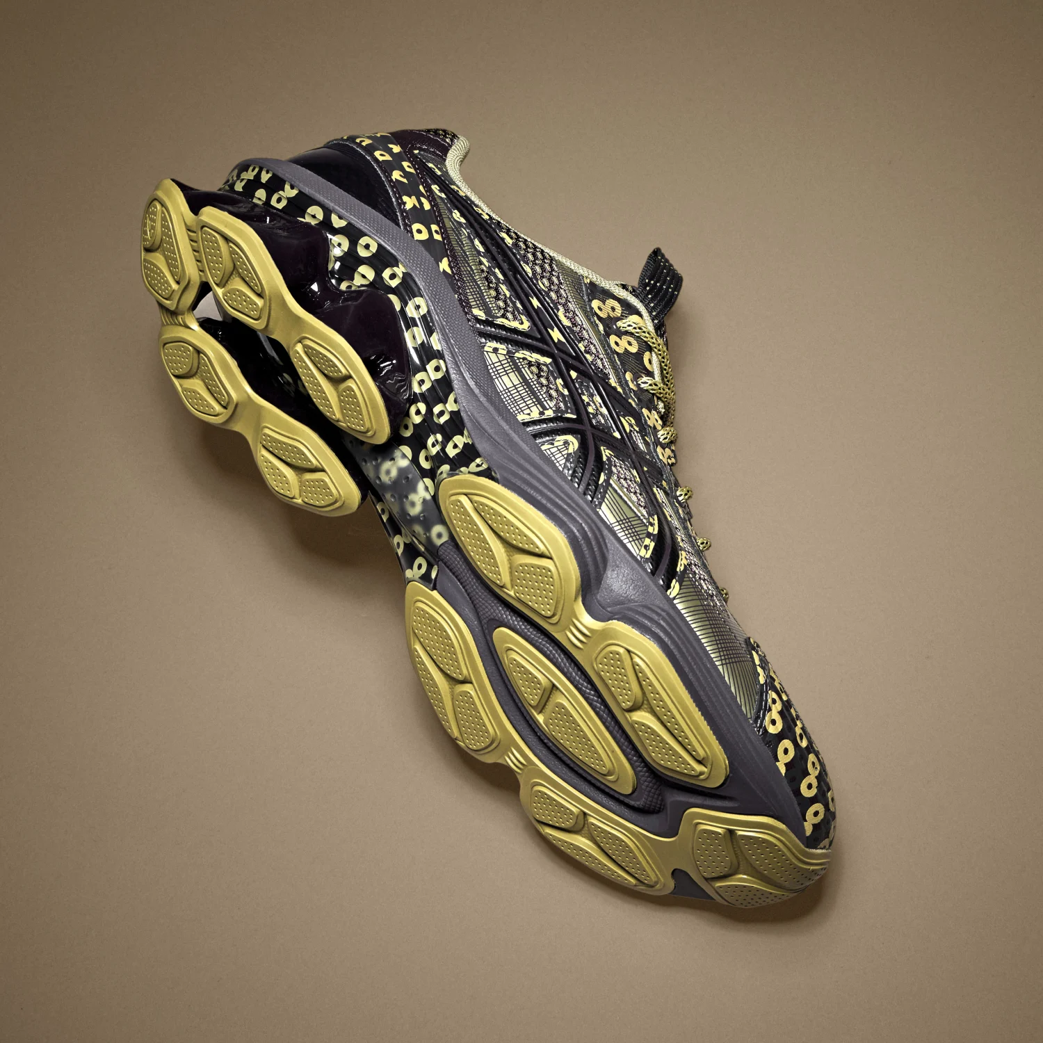 Asics US7-S Gel-Kinetic Fluent Beniimo Purple/Lemongrass side view in a brown background