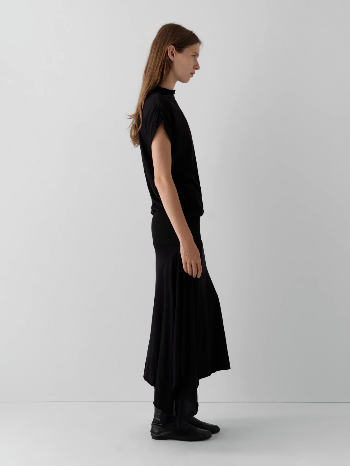 Gimaguas Jenna Maxi Dress Black side view on model