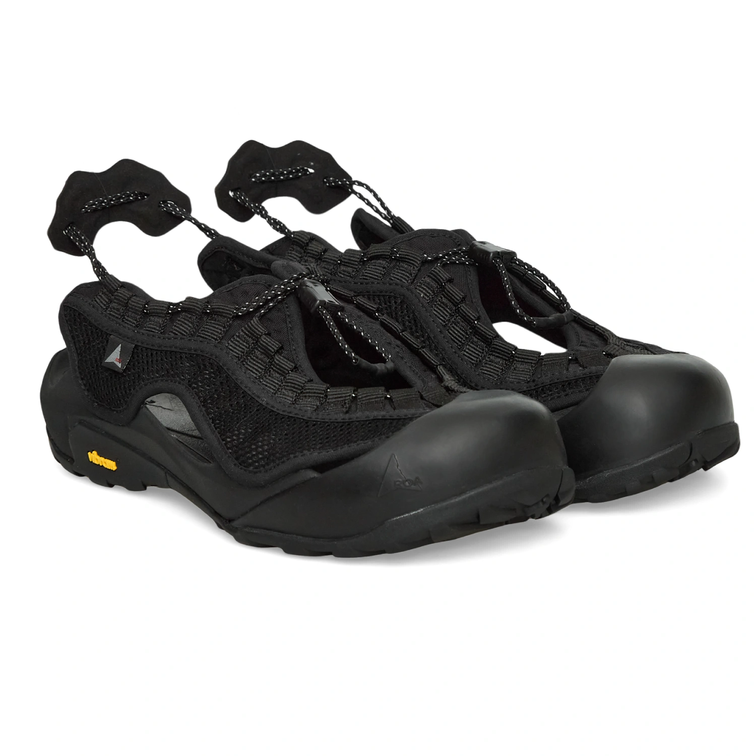 ROA Arpy Weaved Black front view in a white background