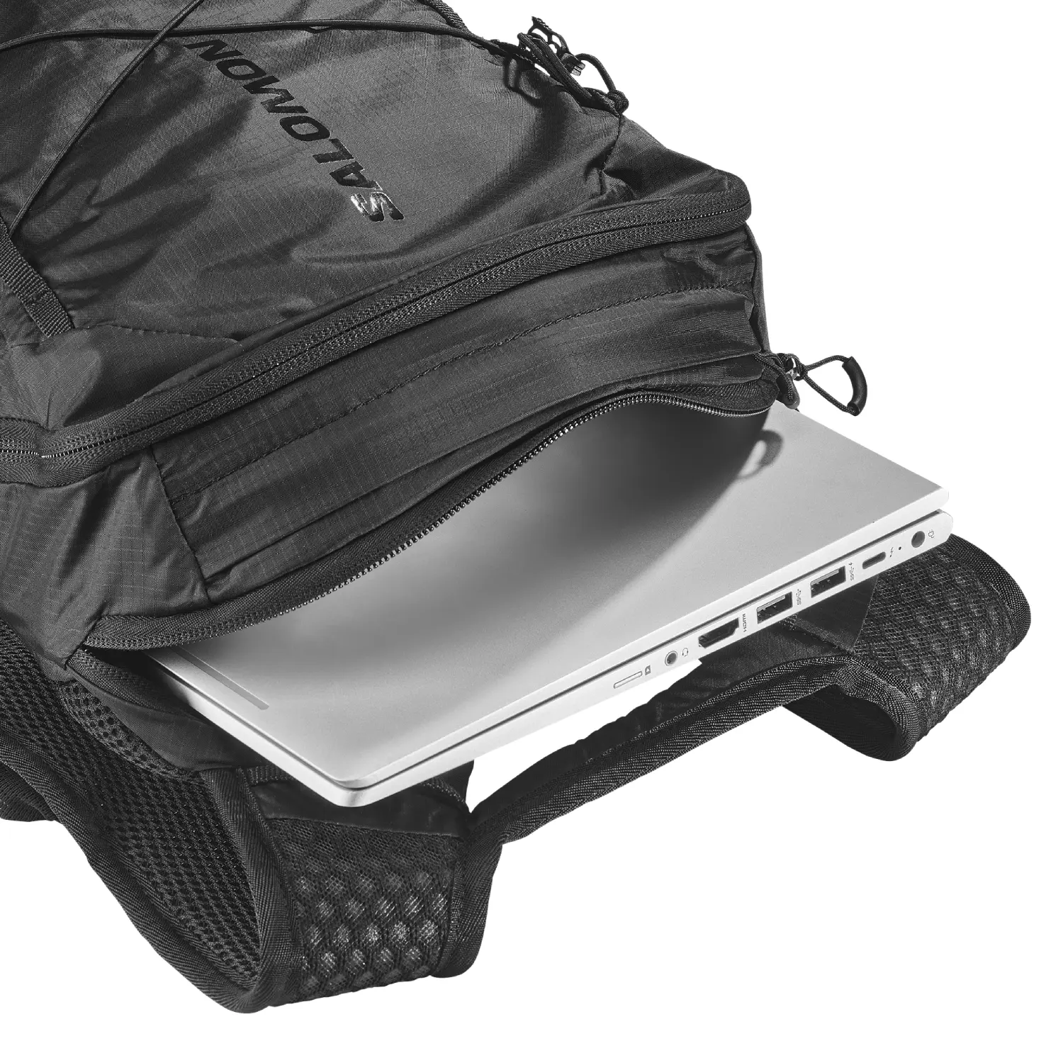 Salomon XT 15 Black detail in a white background