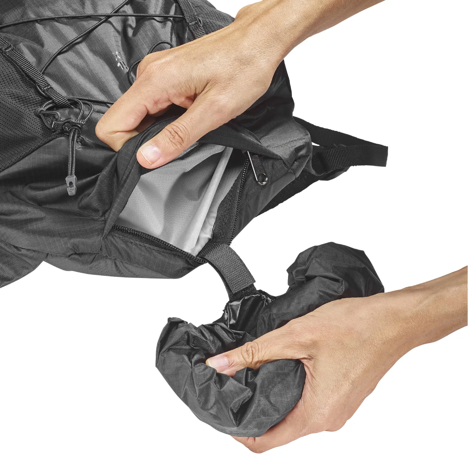 Salomon XT 15 Black detail in a white background