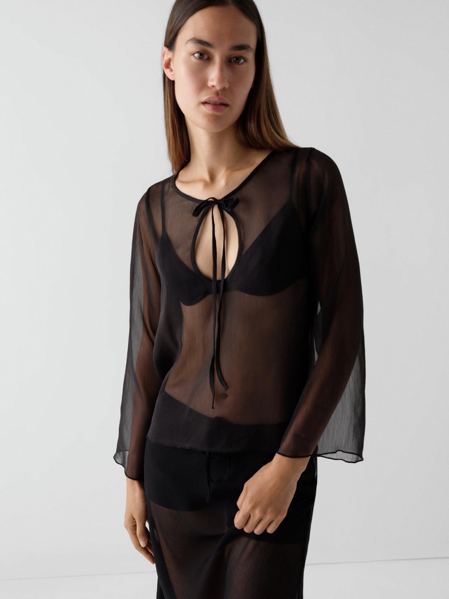 The Gimaguas Delia Top Black on model