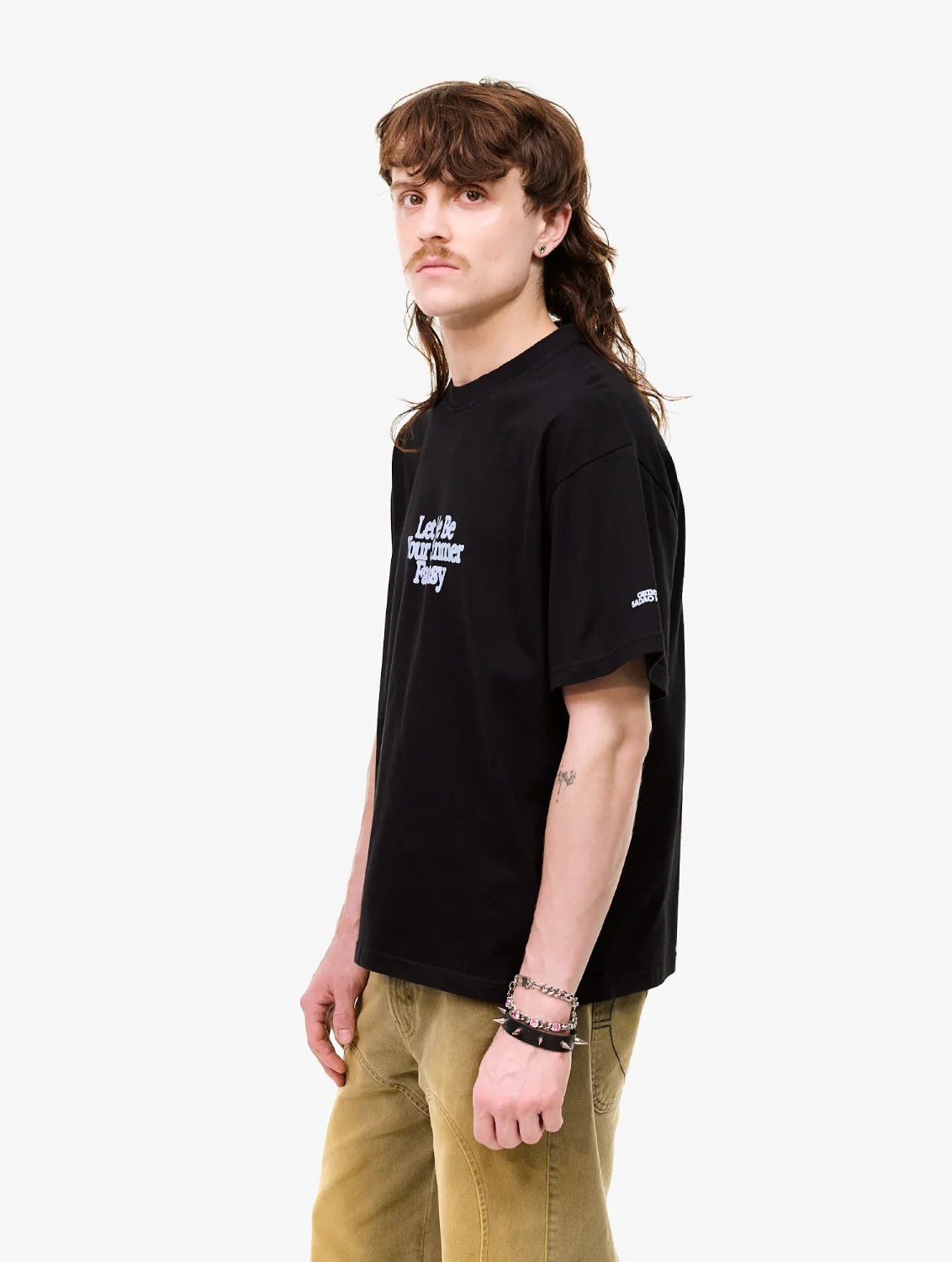 Carne Bollente Sadao's Dream T-Shirt Black side view in a white background