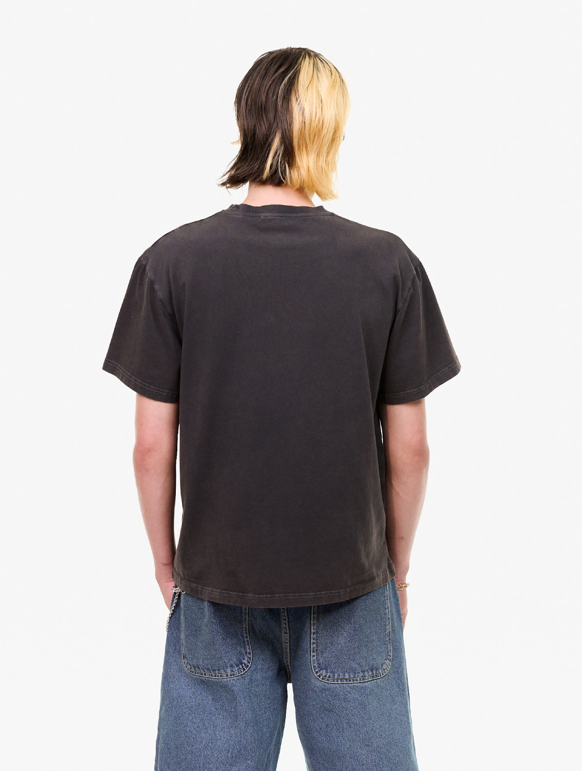 Carne Bollente Velo Valentine T-Shirt Off Black on model