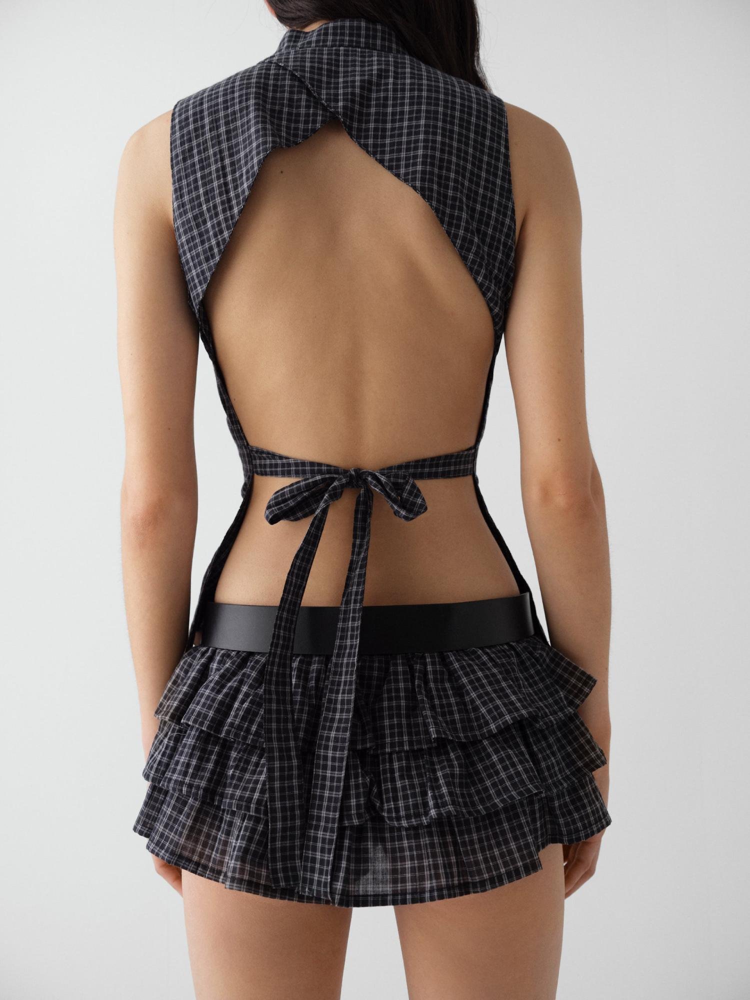 Gimaguas Coco Top Checks Black on model