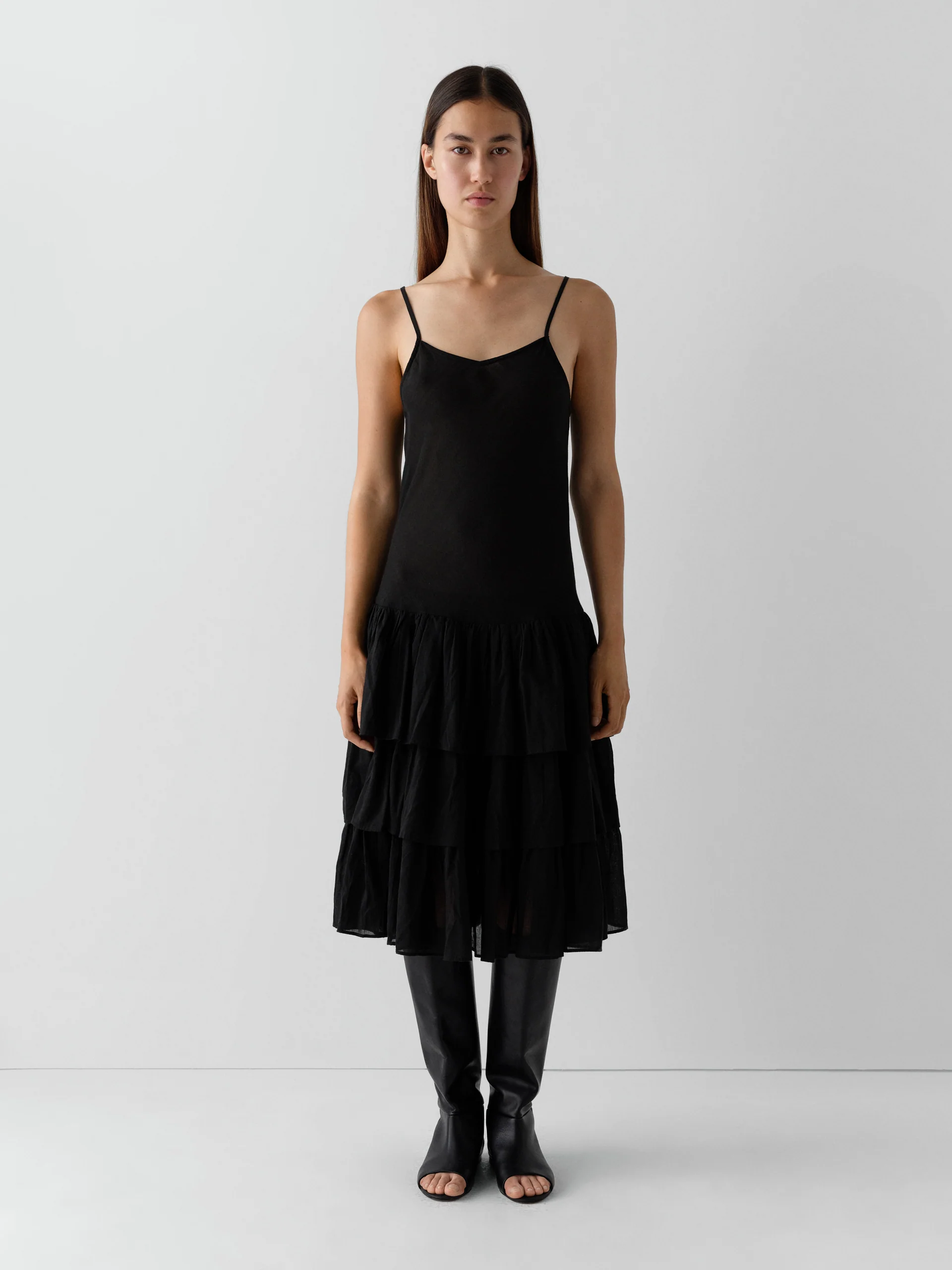 Gimaguas Joan Midi Dress Black front view on model