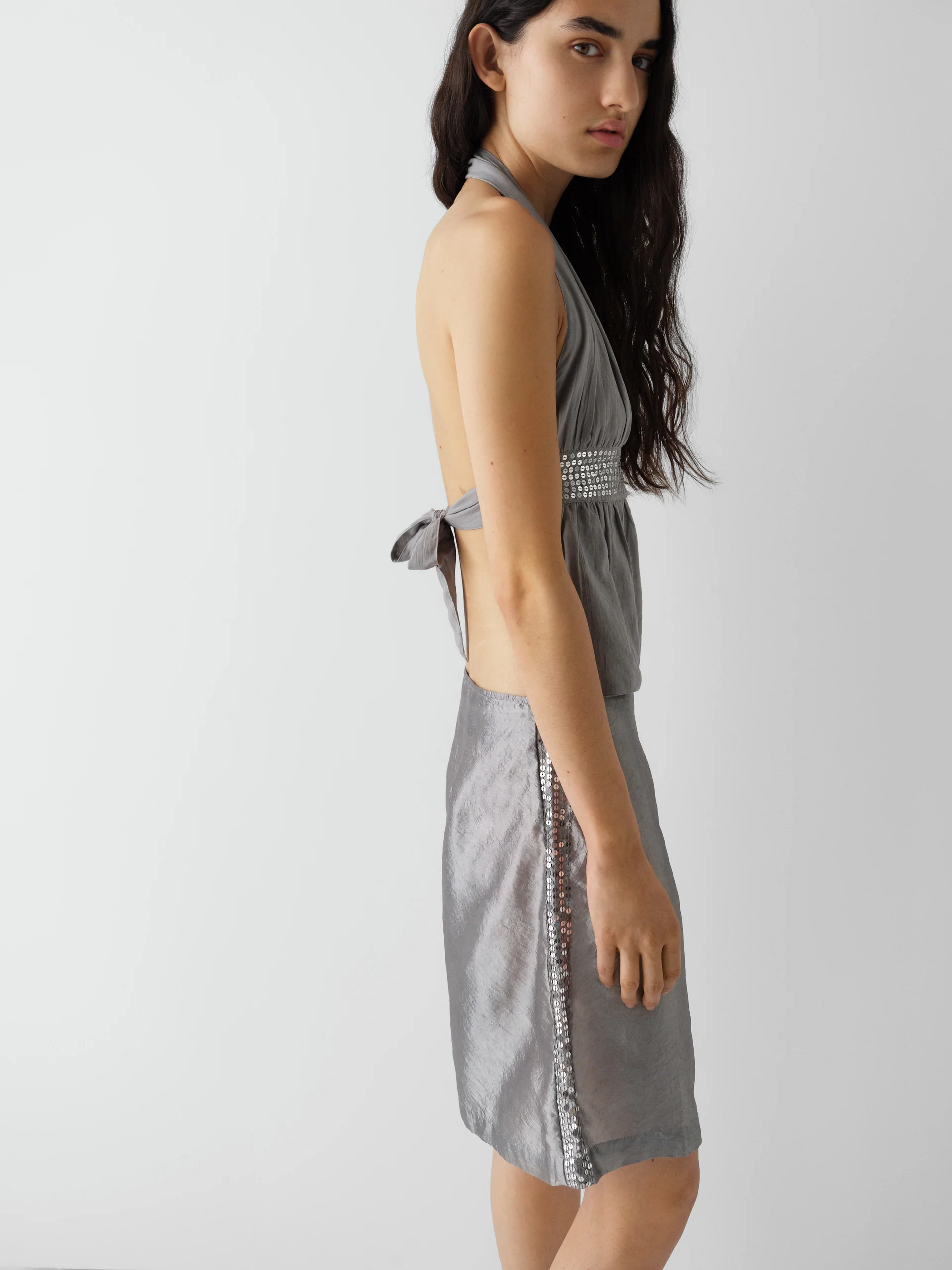 Gimaguas Jules Midi Skirt Grey side view on model