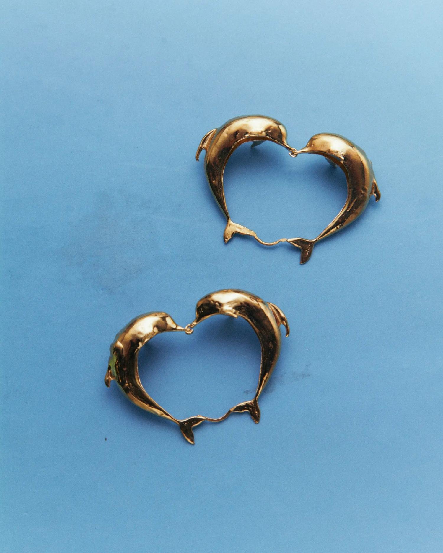 Simuero Los Delfines Hoop Earrings detail