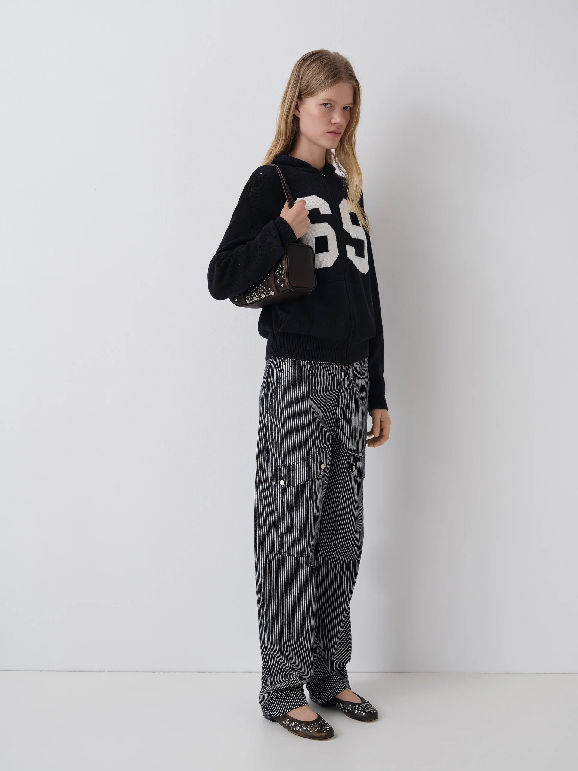 Gimaguas Sofia Bag Faded Brown on model