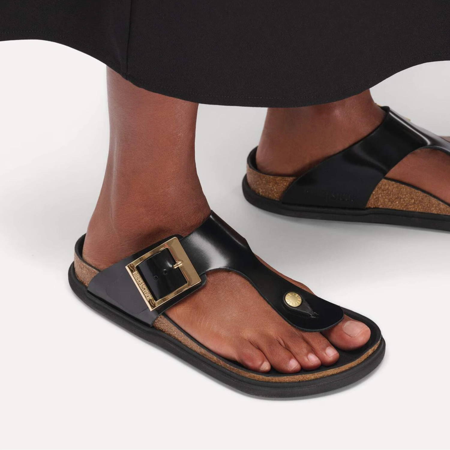 Birkenstock Gizeh Droplet Buckle Black on model