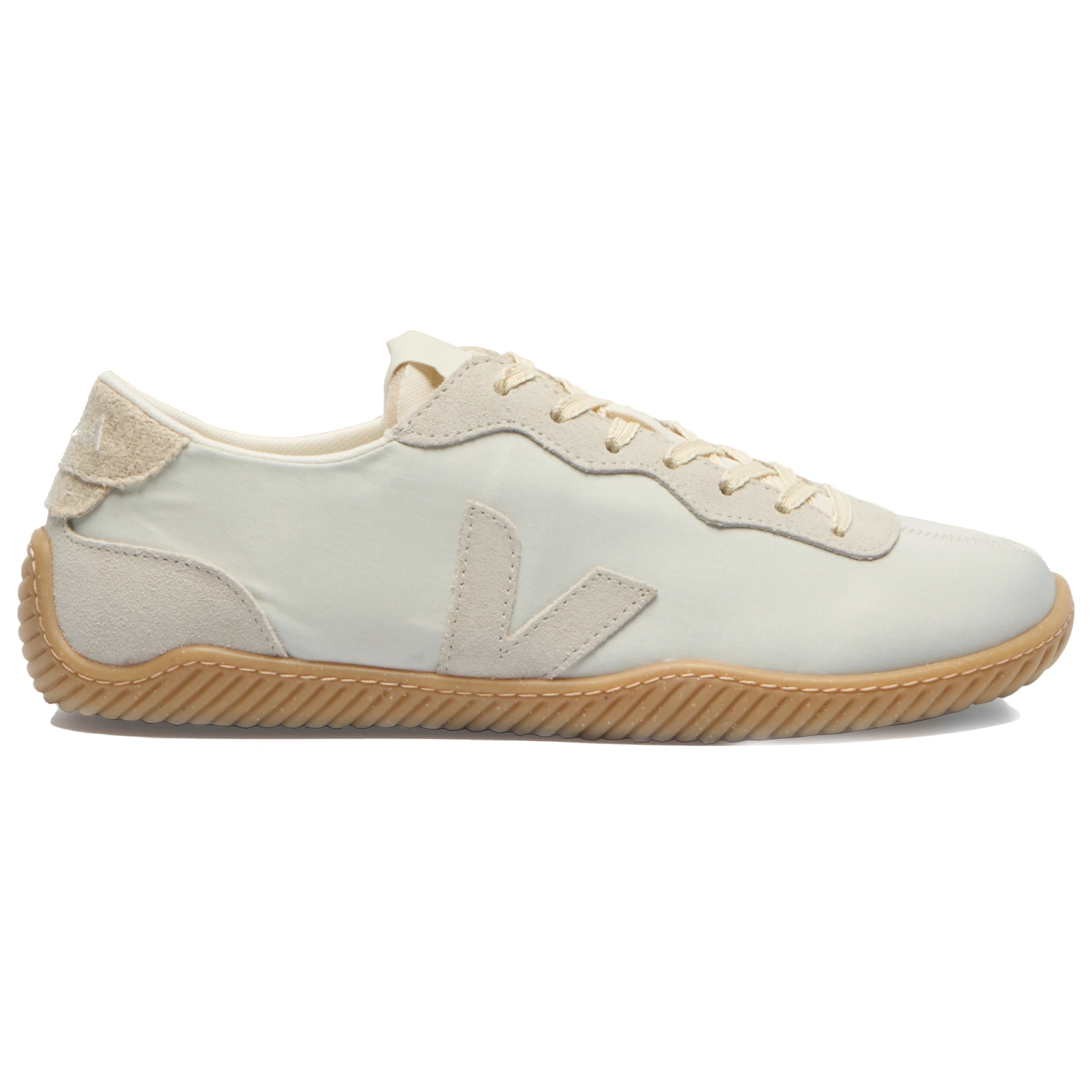 VEJA X Baserange Jitsu Nolyn Natural Grey side view in a white background