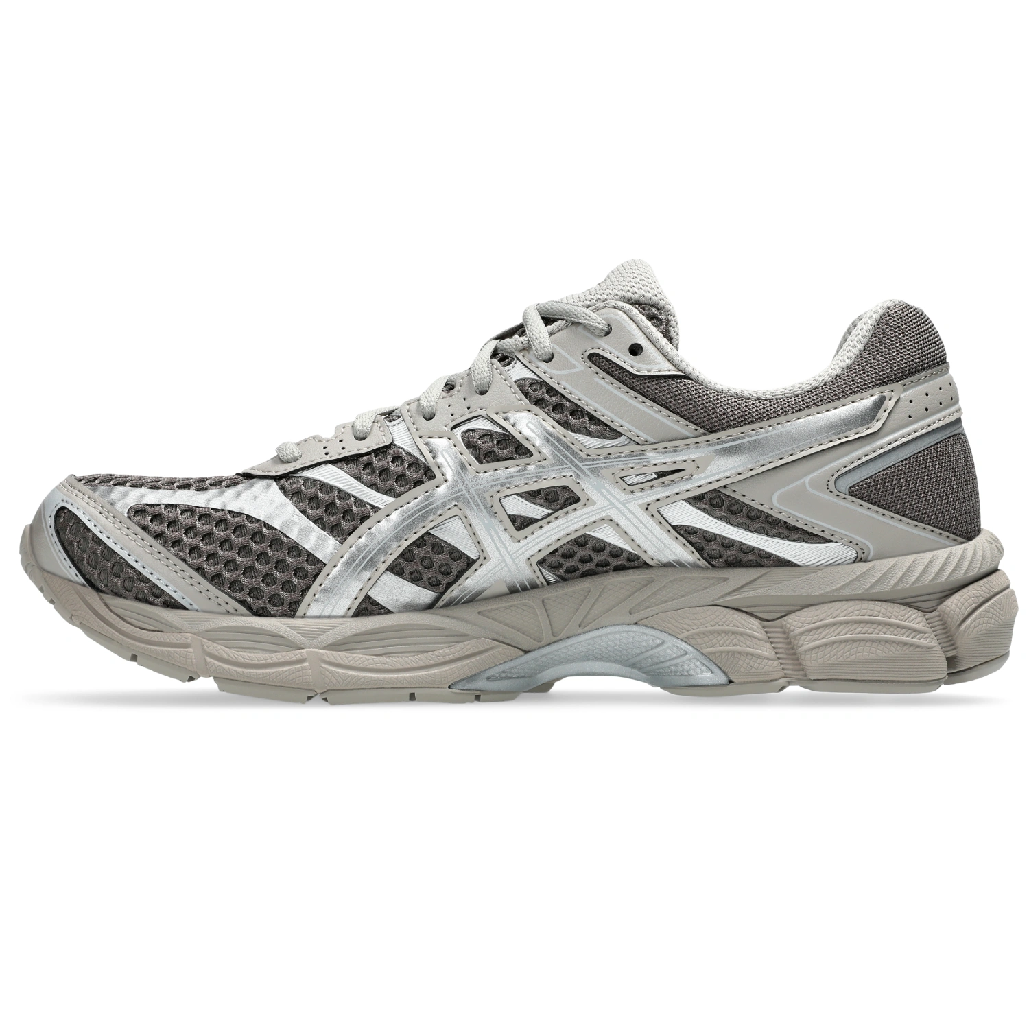 Asics Gel-Cumulus 16 Cocoa Powder/Pure Silver side view in a white background