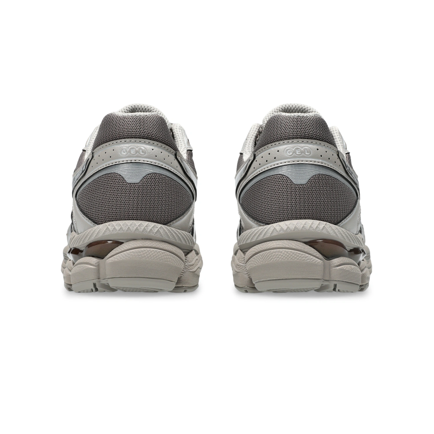 Asics Gel-Cumulus 16 Cocoa Powder/Pure Silver back view in a white background