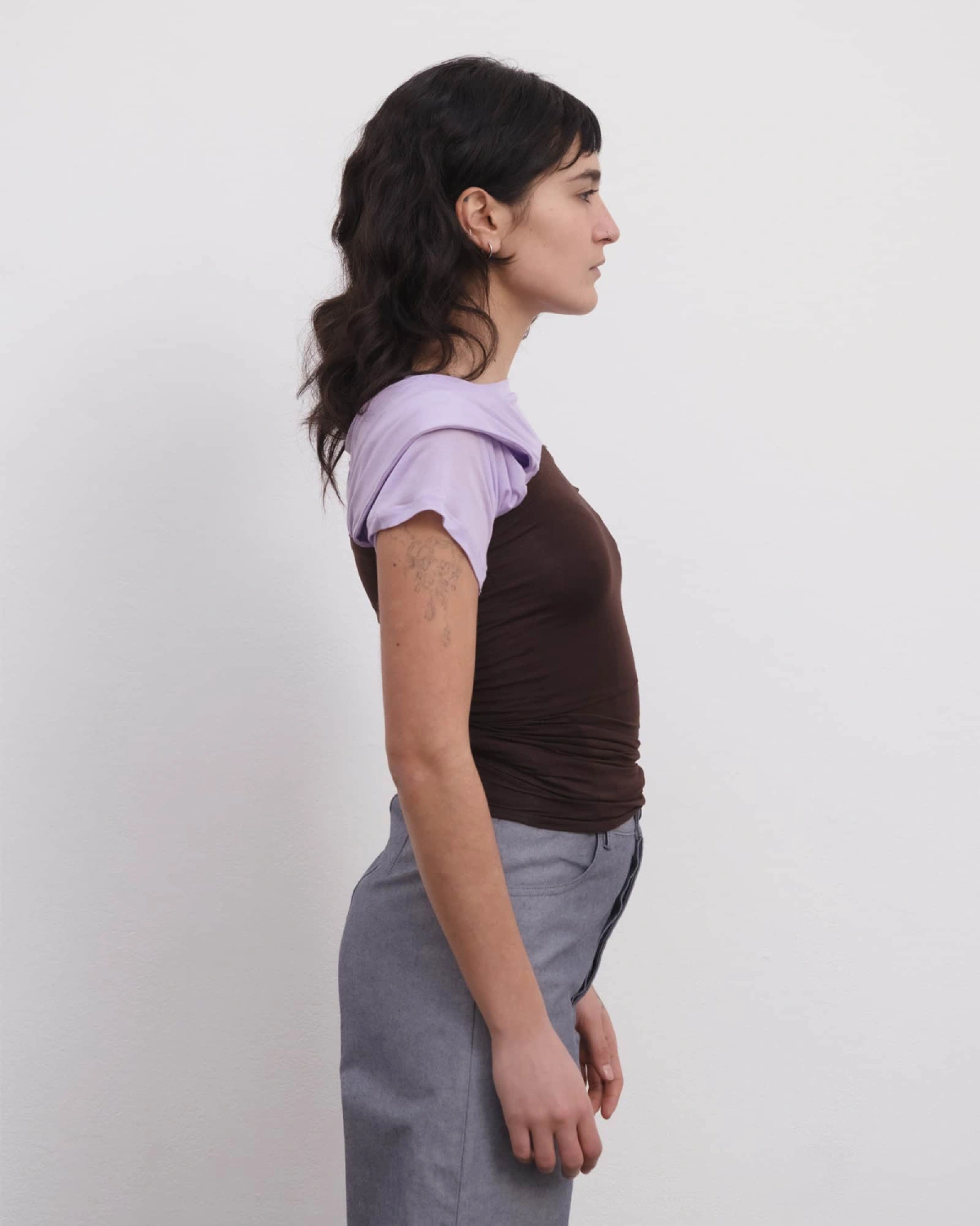 Baserange Geo Tank Tactile/One Purple side view on model