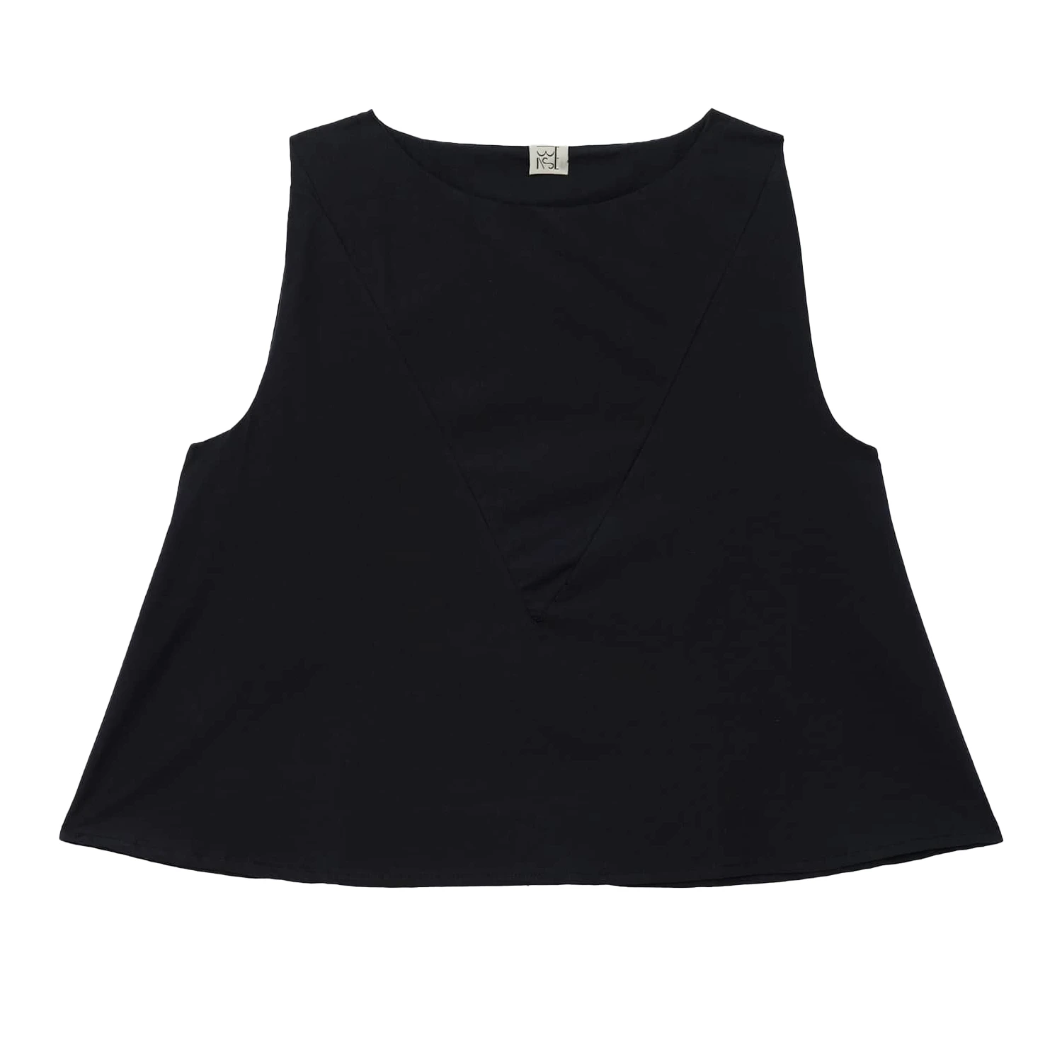 Baserange Tres Top Black front view in a white background