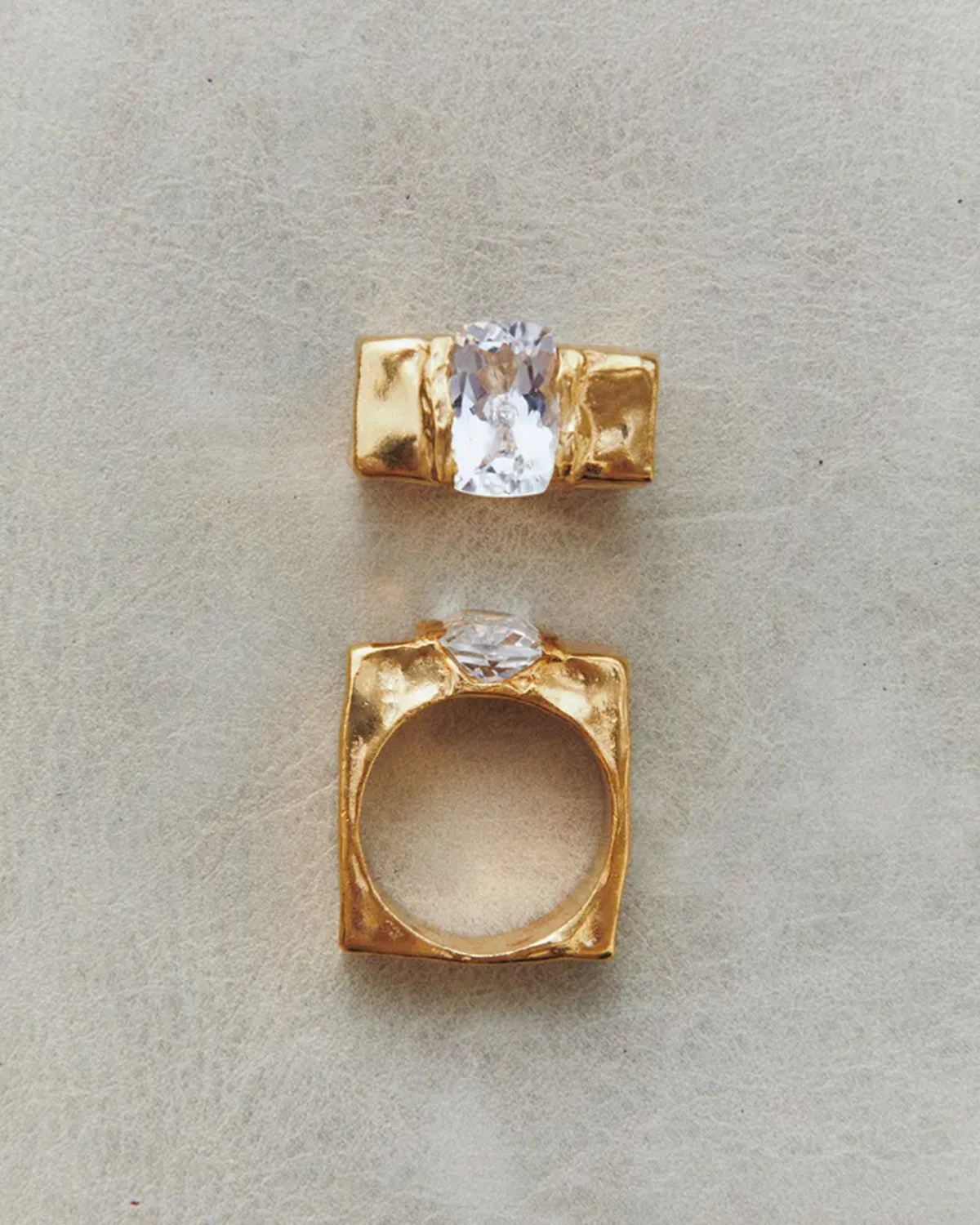 Simuero Jara Ring Gold detail