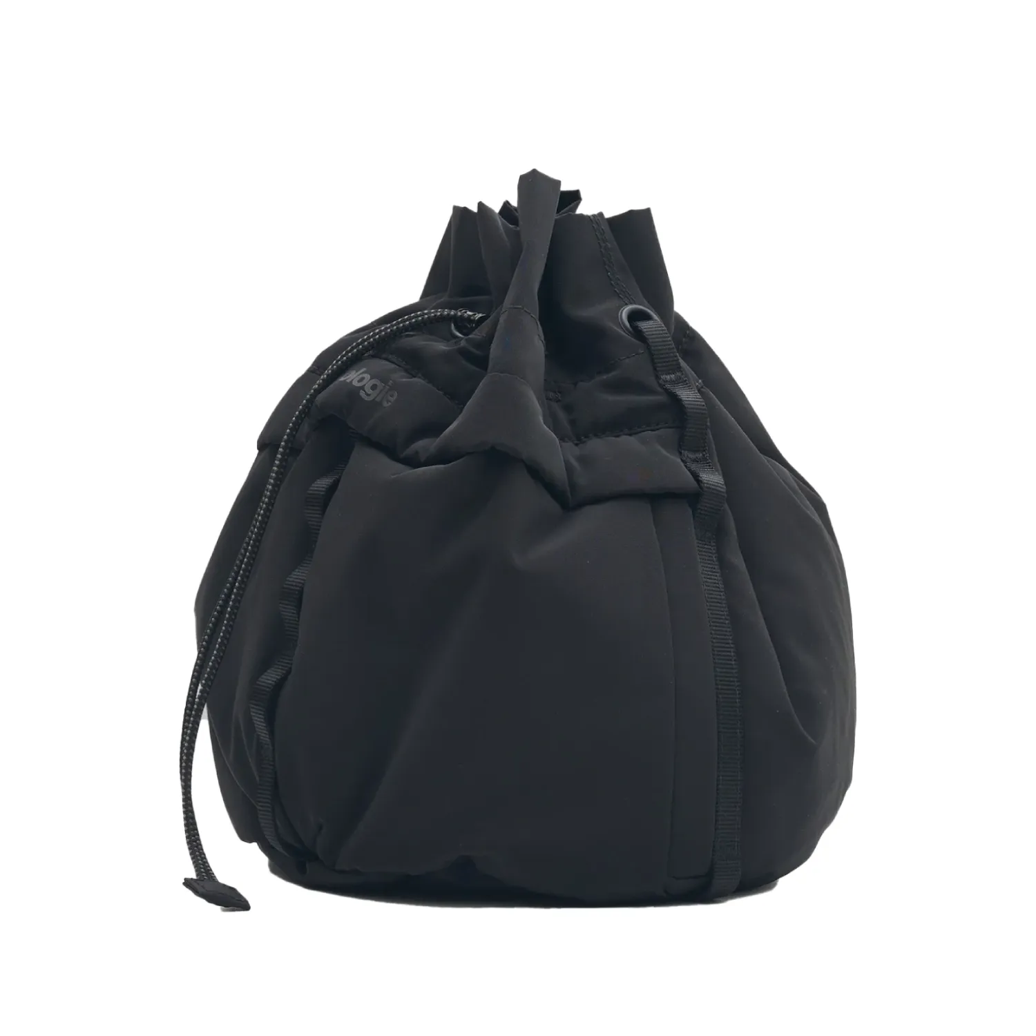 Topologie Cargo Bucket Medium Black Tech Sateen side view in a white background